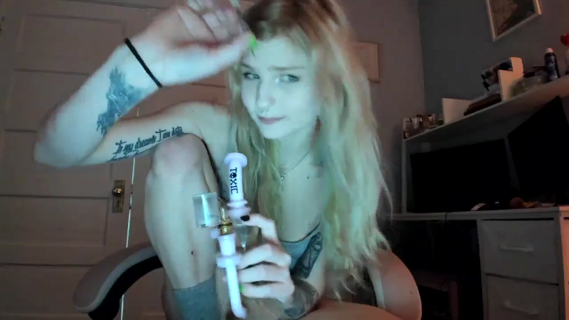 Gallery image thumbnail from DuckChan0's myfreecams stream on, 02/21/2026, 19:22 image 9 of 20
