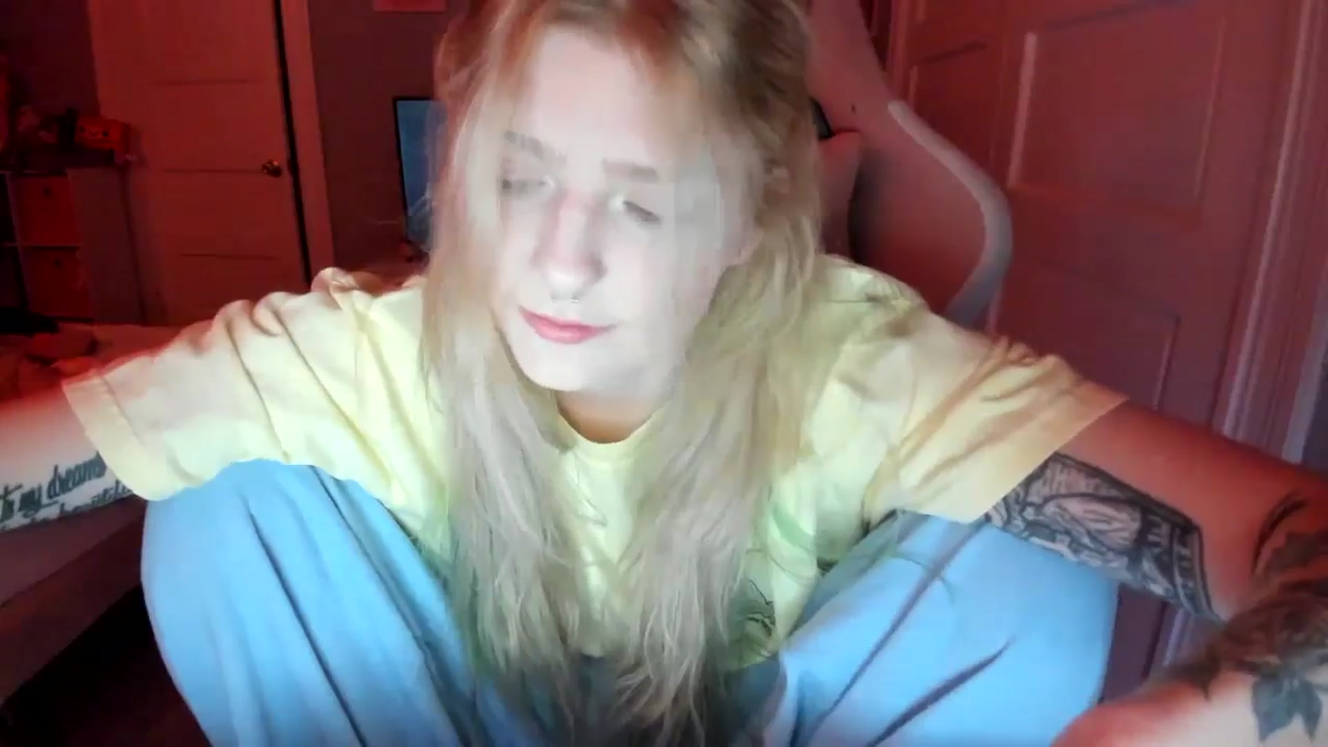 Gallery image thumbnail from DuckChan0's myfreecams stream on, 02/24/2026, 23:43 image 10 of 20