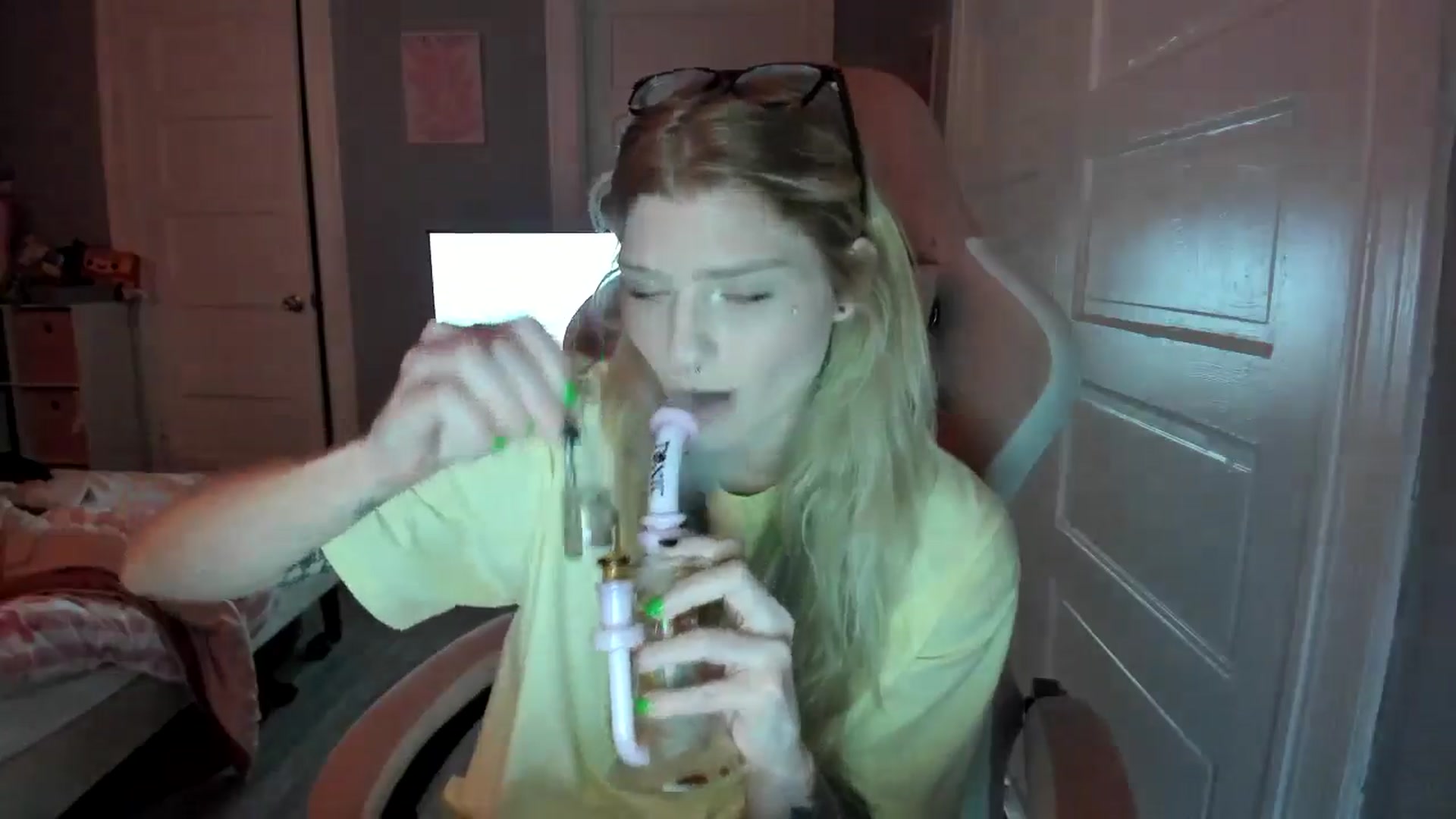 Gallery image thumbnail from DuckChan0's myfreecams stream on, 02/24/2026, 23:43 image 4 of 20