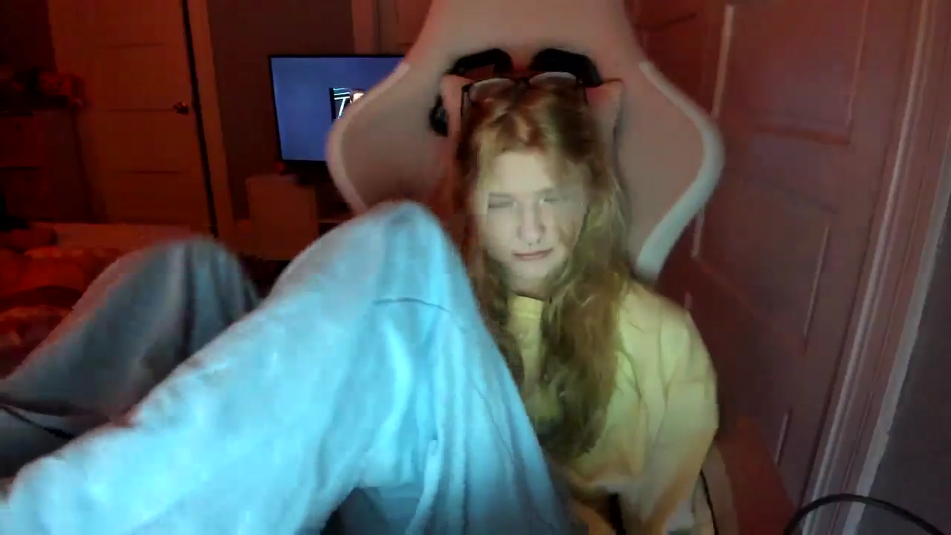 Gallery image thumbnail from DuckChan0's myfreecams stream on, 02/24/2026, 23:43 image 14 of 20