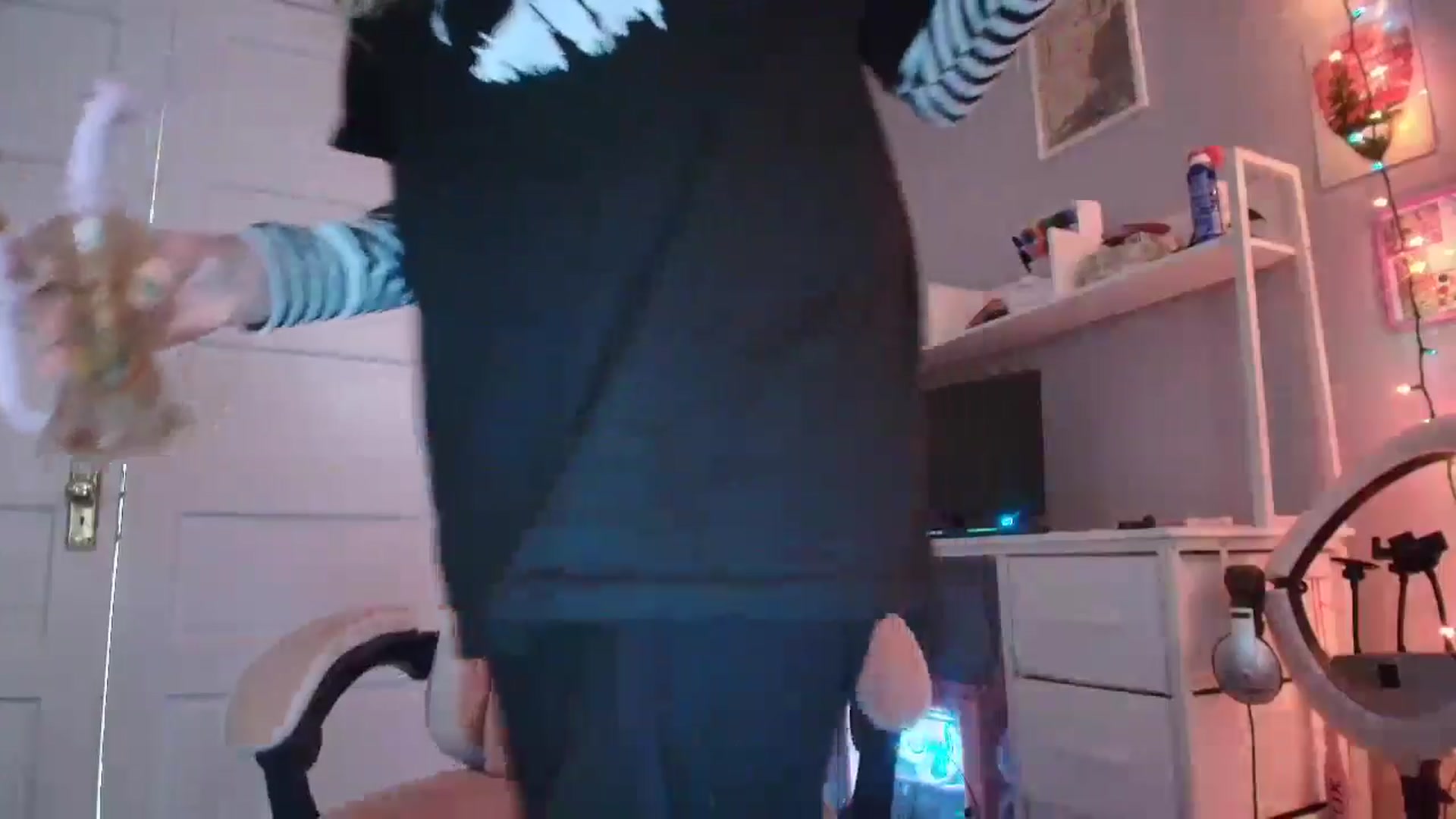Gallery image thumbnail from DuckChan0's myfreecams stream on, 02/27/2026, 18:06 image 6 of 20