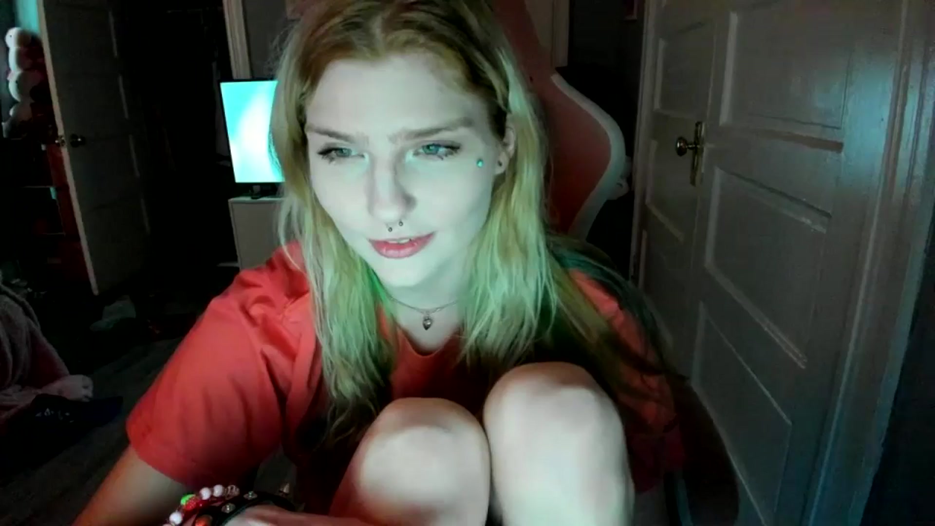 Gallery image thumbnail from DuckChan0's myfreecams stream on, 03/03/2026, 19:59 image 11 of 20