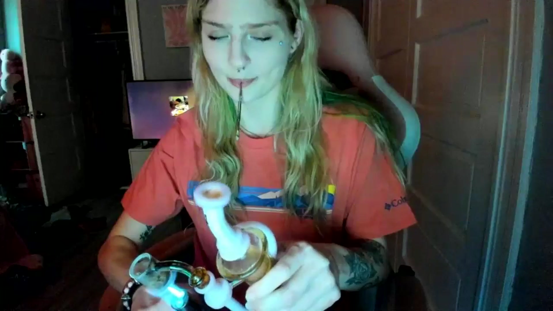 Gallery image thumbnail from DuckChan0's myfreecams stream on, 03/03/2026, 19:59 image 10 of 20