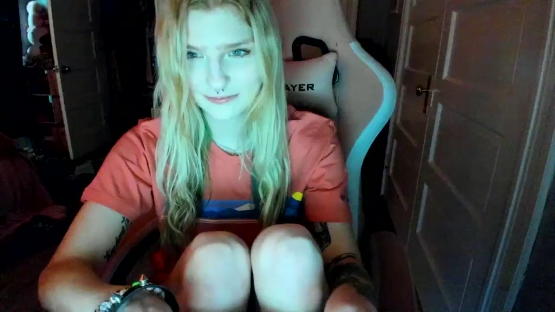 Gallery image thumbnail from DuckChan0's myfreecams stream on, 03/03/2026, 19:59 image 13 of 20