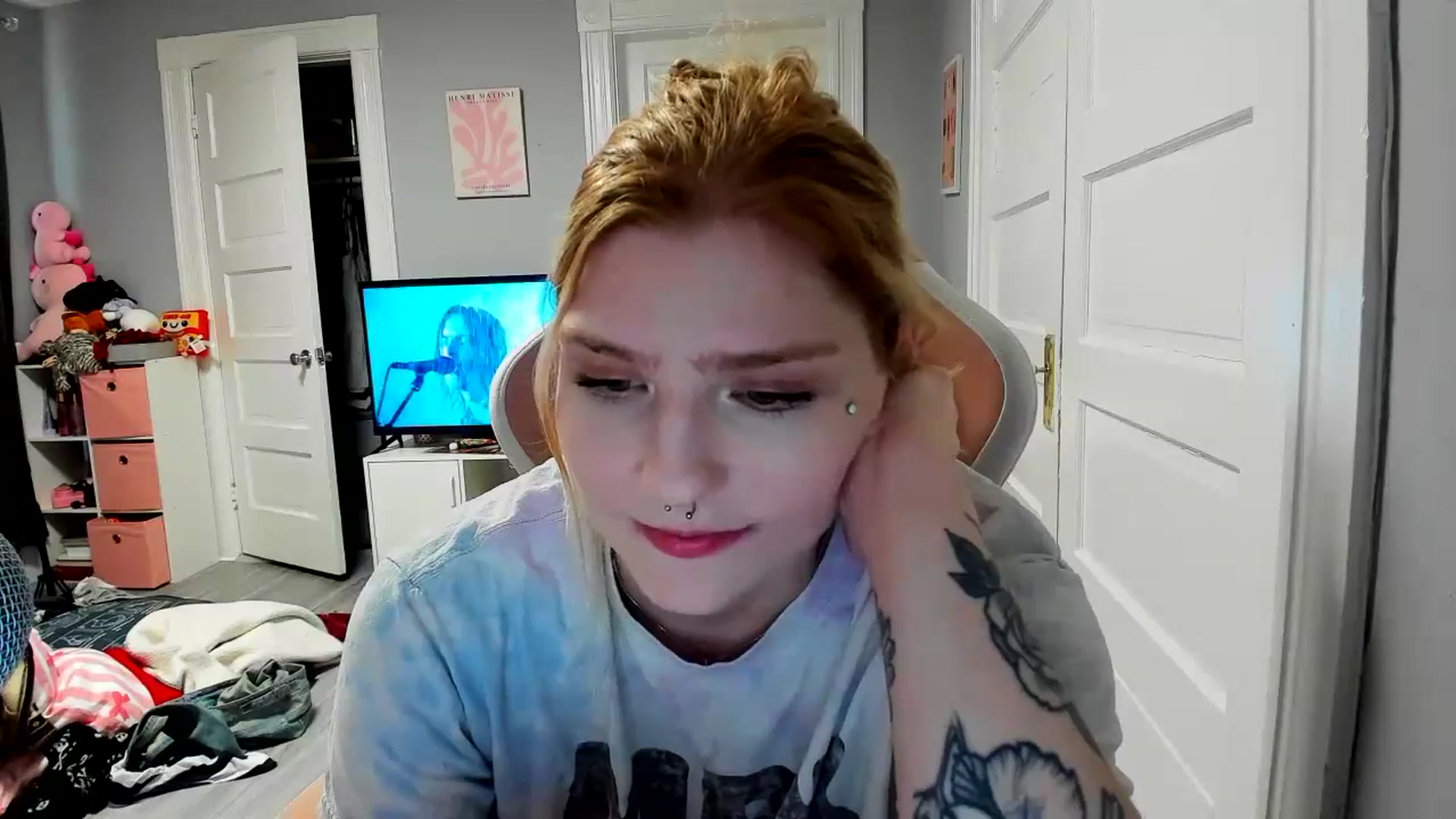 Gallery image thumbnail from DuckChan0's myfreecams stream on, 03/04/2026, 18:29 image 16 of 20