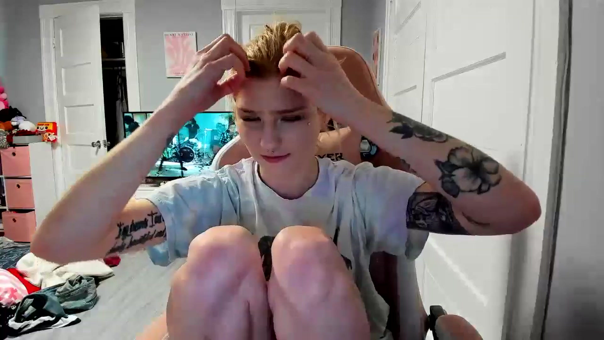 Gallery image thumbnail from DuckChan0's myfreecams stream on, 03/04/2026, 18:29 image 11 of 20