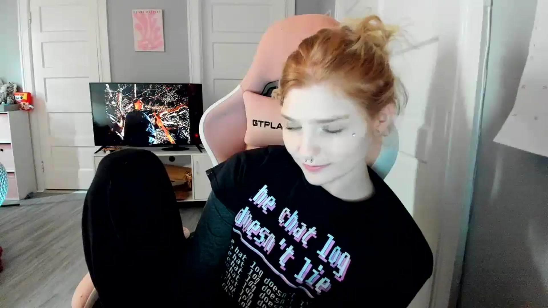 Gallery image thumbnail from DuckChan0's myfreecams stream on, 03/05/2026, 18:09 image 8 of 20