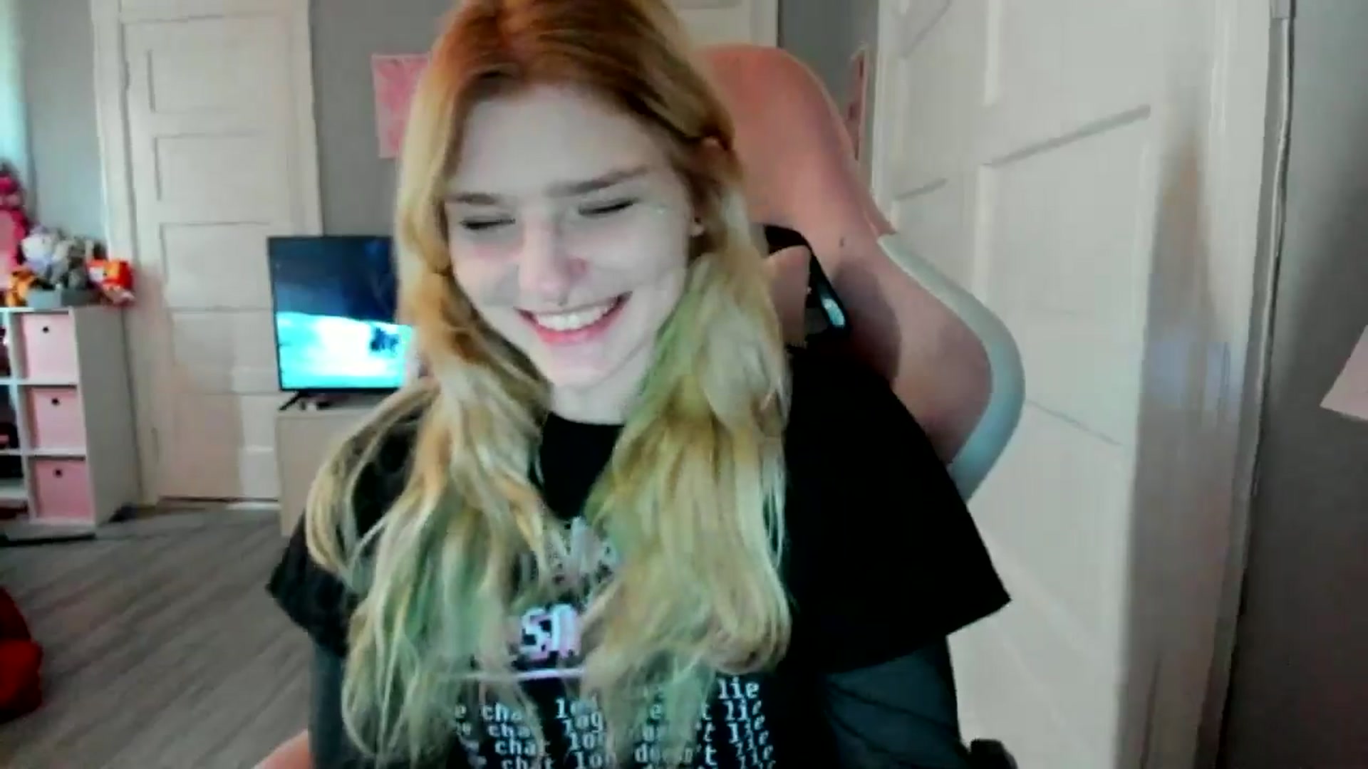 Gallery image thumbnail from DuckChan0's myfreecams stream on, 03/05/2026, 18:09 image 20 of 20