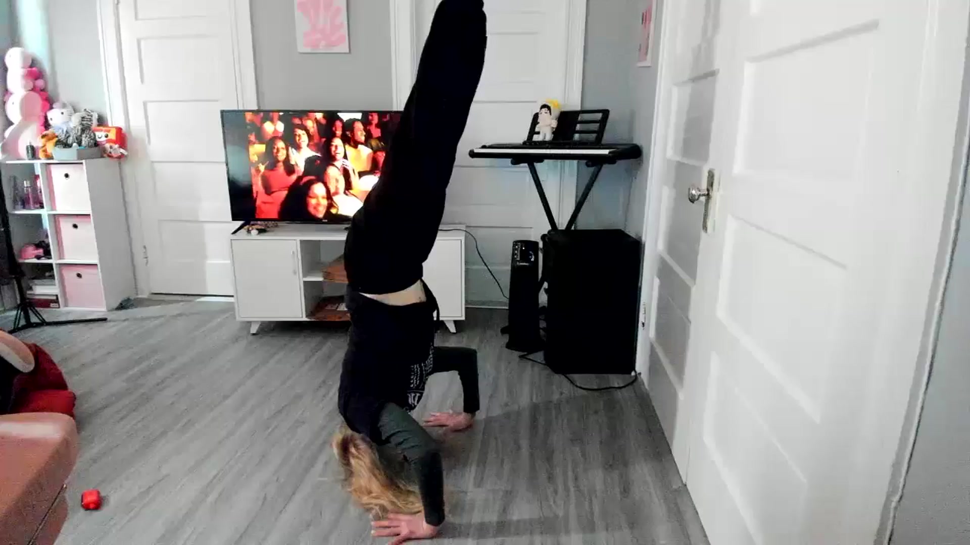 Gallery image thumbnail from DuckChan0's myfreecams stream on, 03/05/2026, 18:09 image 3 of 20