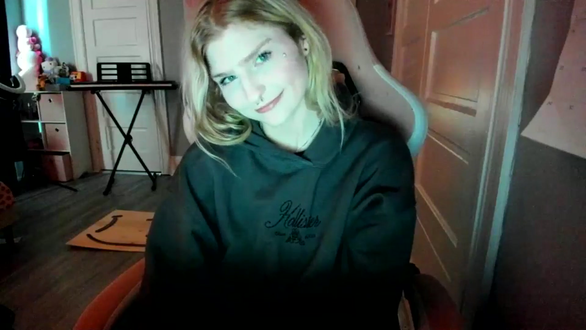 Gallery image thumbnail from DuckChan0's myfreecams stream on, 03/07/2026, 21:23 image 10 of 20
