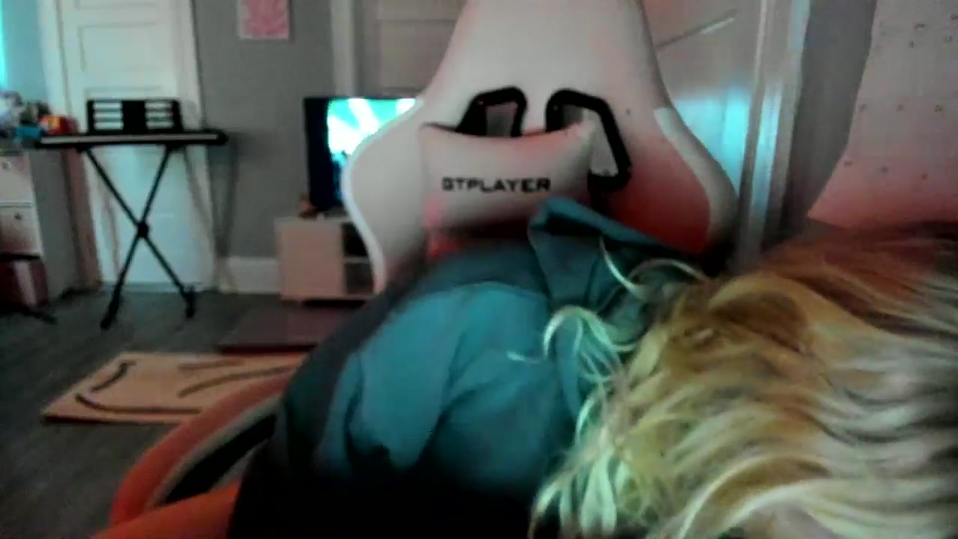 Gallery image thumbnail from DuckChan0's myfreecams stream on, 03/07/2026, 21:23 image 2 of 20