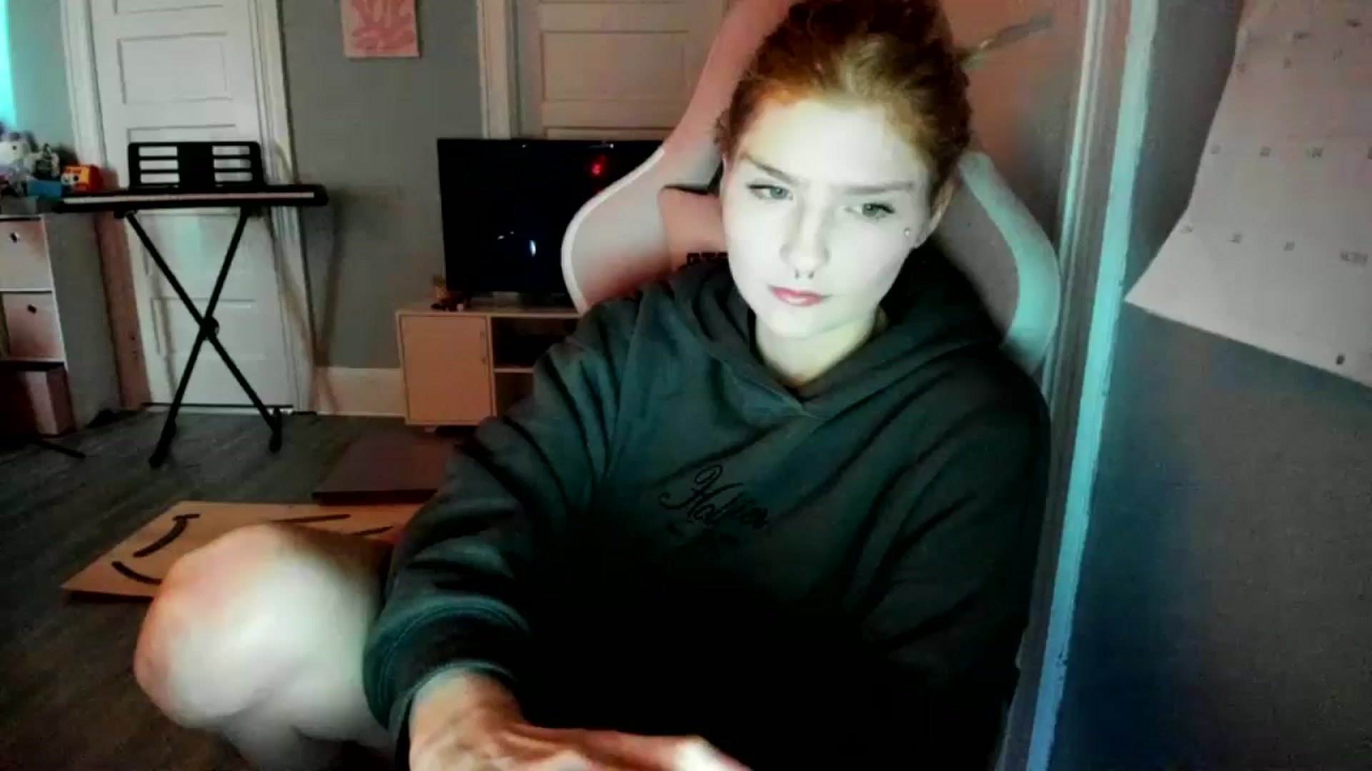 Gallery image thumbnail from DuckChan0's myfreecams stream on, 03/07/2026, 21:23 image 1 of 20