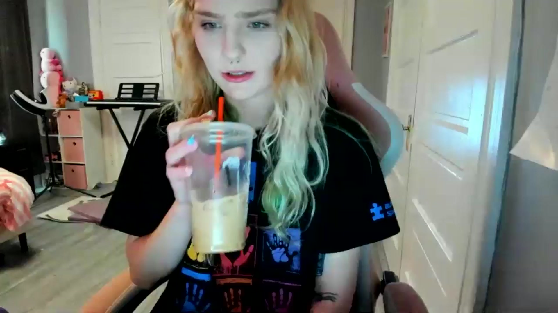 Gallery image thumbnail from DuckChan0's myfreecams stream on, 03/08/2026, 14:48 image 11 of 20