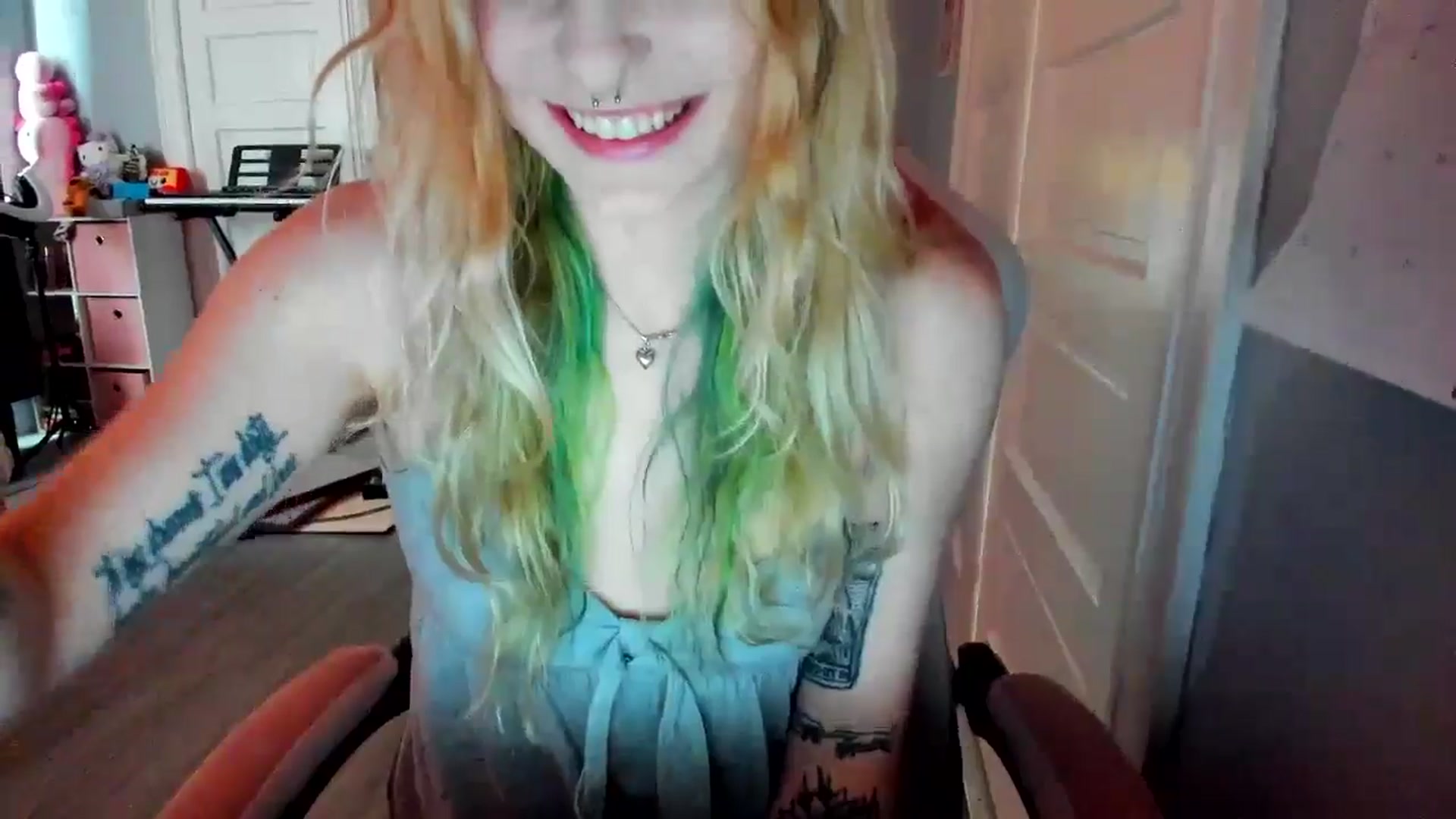Gallery image thumbnail from DuckChan0's myfreecams stream on, 03/08/2026, 15:54 image 12 of 20