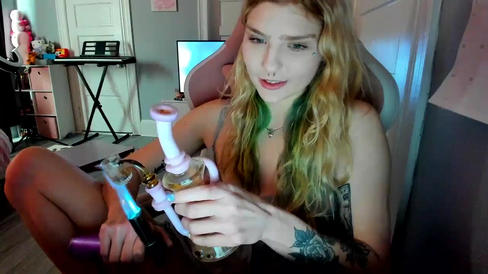 Gallery image thumbnail from DuckChan0's myfreecams stream on, 03/08/2026, 15:54 image 6 of 20