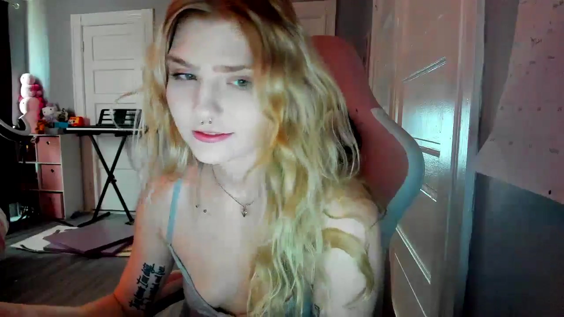 Gallery image thumbnail from DuckChan0's myfreecams stream on, 03/08/2026, 15:54 image 19 of 20