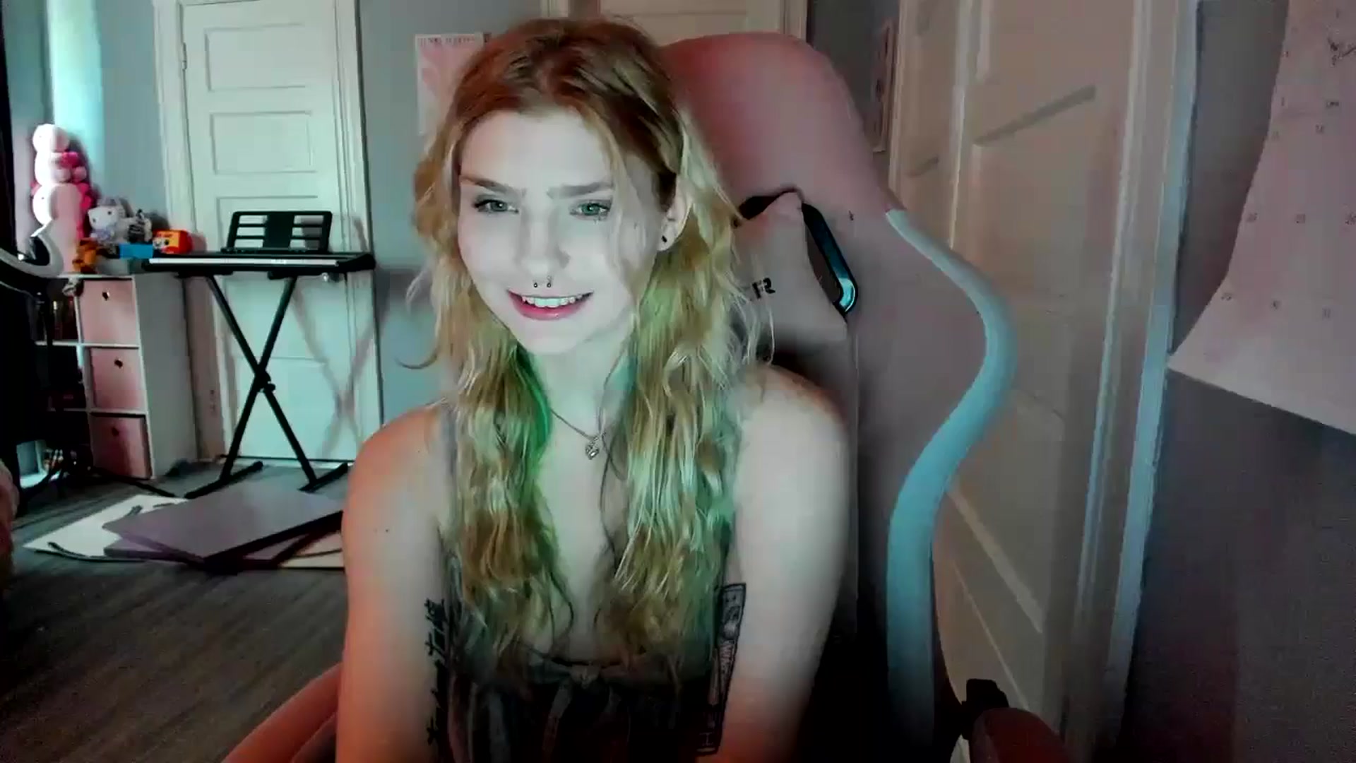 Gallery image thumbnail from DuckChan0's myfreecams stream on, 03/08/2026, 15:54 image 1 of 20