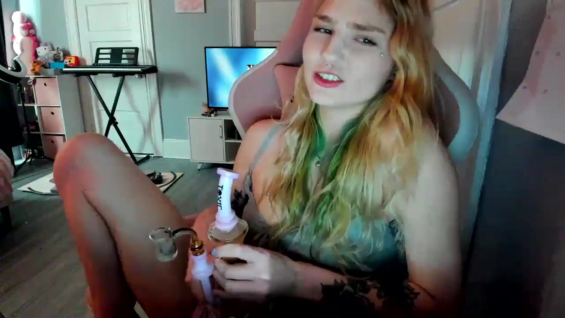 Gallery image thumbnail from DuckChan0's myfreecams stream on, 03/08/2026, 15:54 image 7 of 20