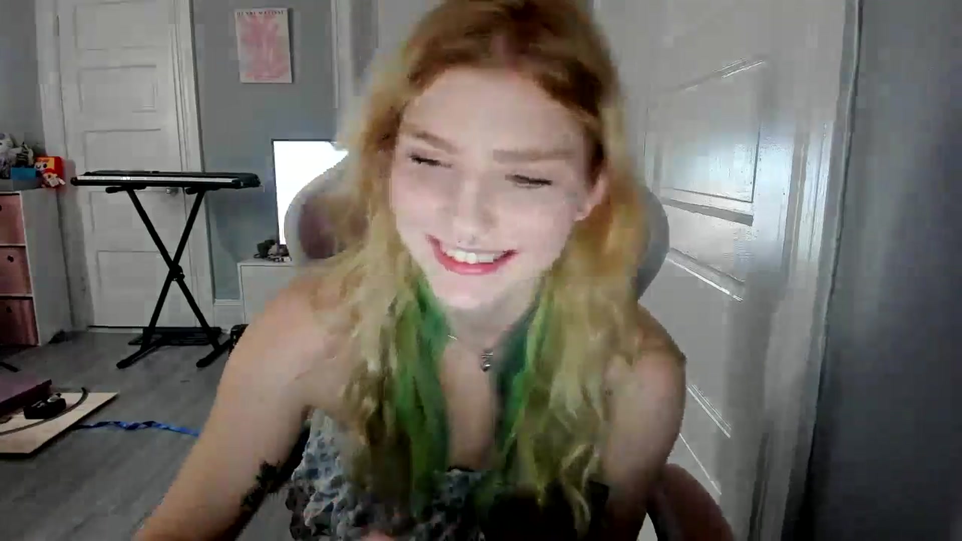 Gallery image thumbnail from DuckChan0's myfreecams stream on, 03/09/2026, 17:16 image 15 of 20
