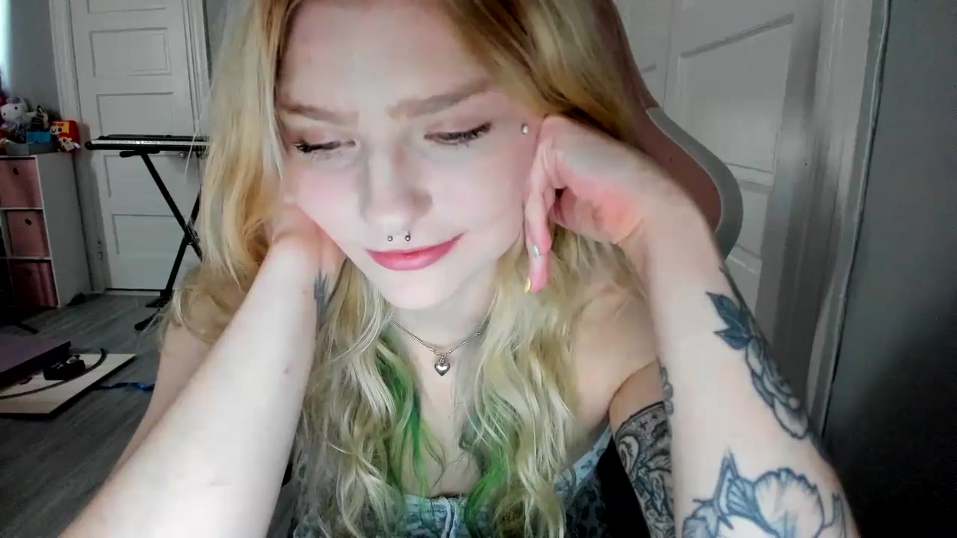 Gallery image thumbnail from DuckChan0's myfreecams stream on, 03/09/2026, 17:16 image 20 of 20