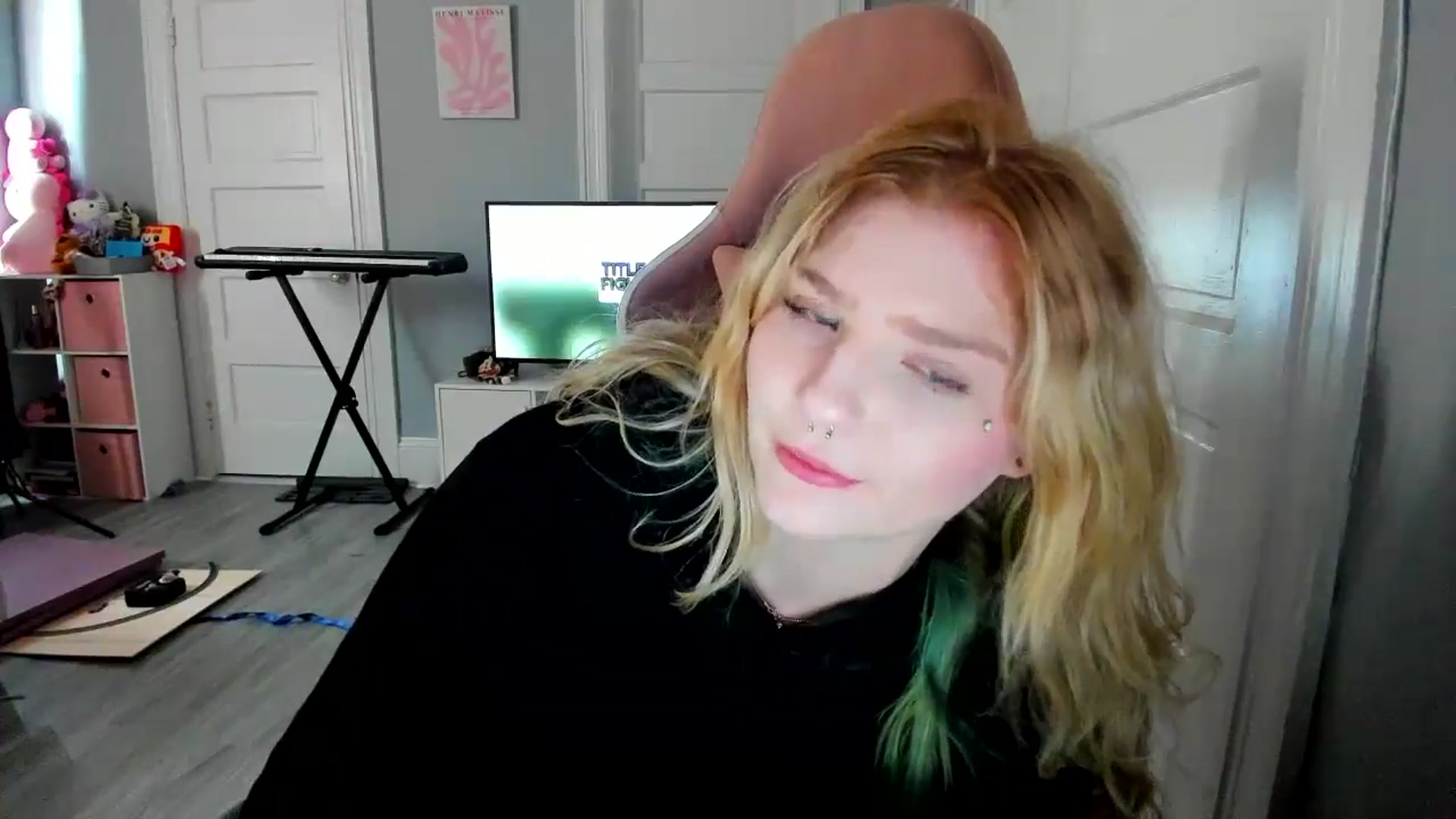 Gallery image thumbnail from DuckChan0's myfreecams stream on, 03/09/2026, 17:16 image 6 of 20