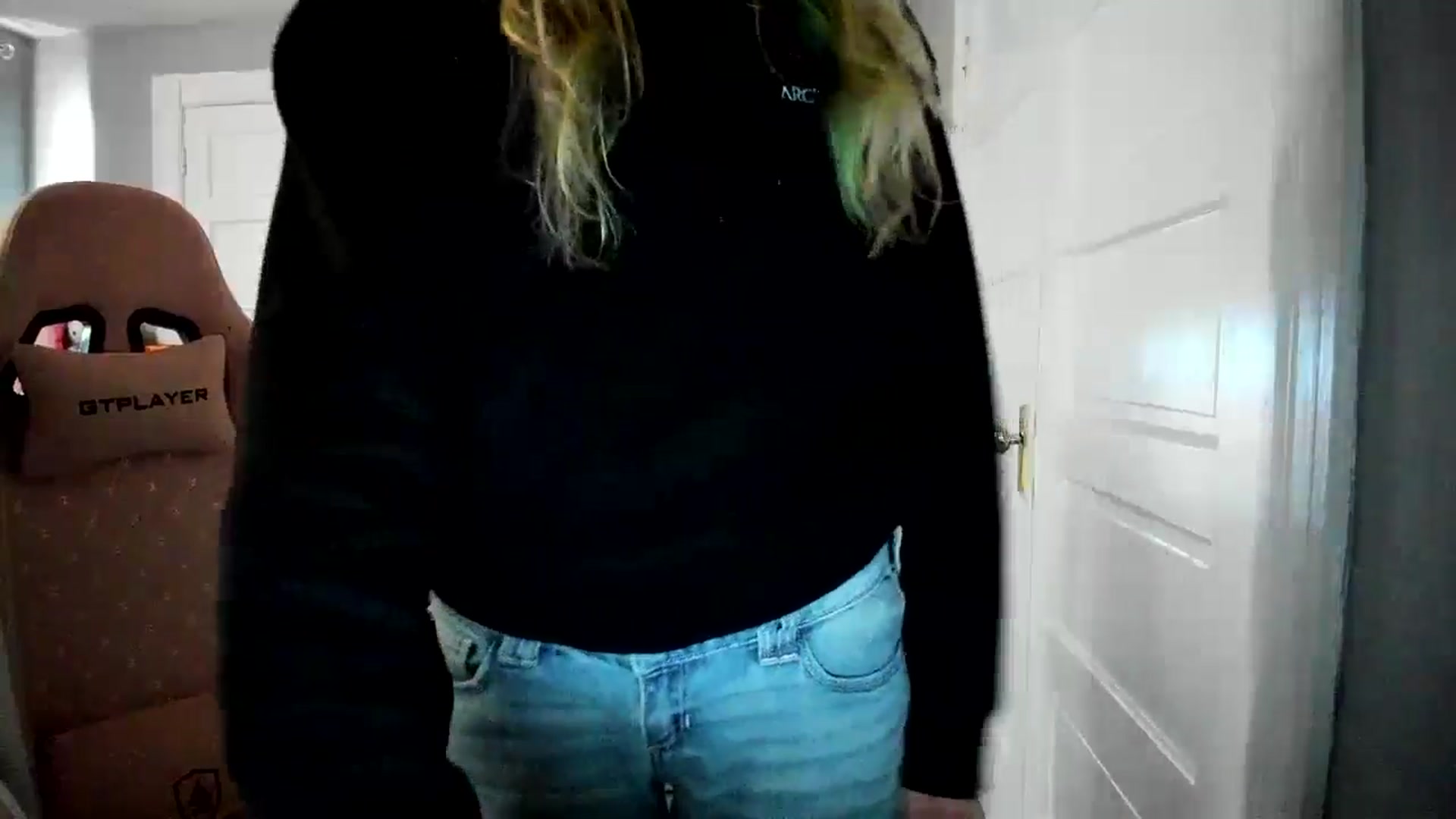 Gallery image thumbnail from DuckChan0's myfreecams stream on, 03/09/2026, 17:16 image 8 of 20
