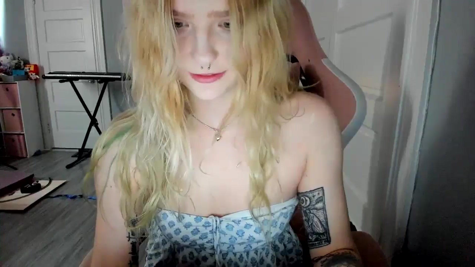 Gallery image thumbnail from DuckChan0's myfreecams stream on, 03/09/2026, 17:16 image 18 of 20