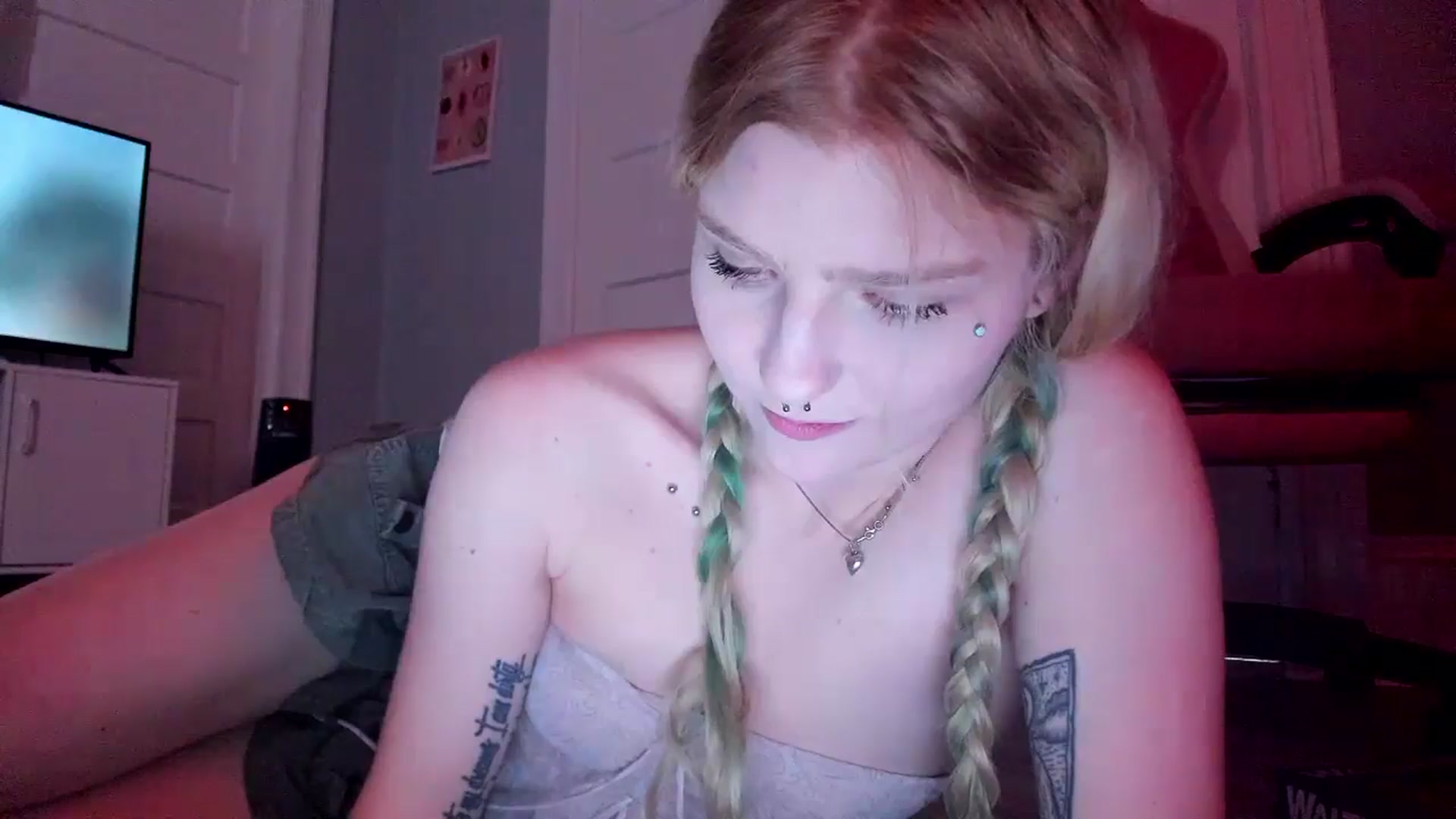 Gallery image thumbnail from DuckChan0's myfreecams stream on, 03/10/2026, 17:30 image 5 of 20