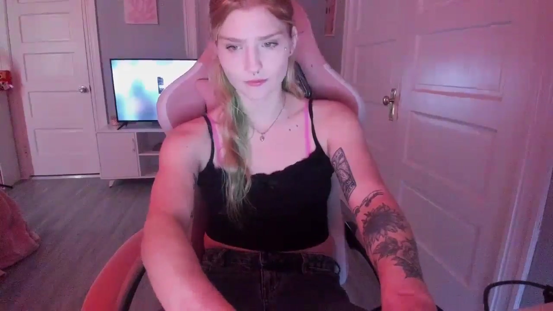 Gallery image thumbnail from DuckChan0's myfreecams stream on, 03/11/2026, 14:31 image 20 of 20