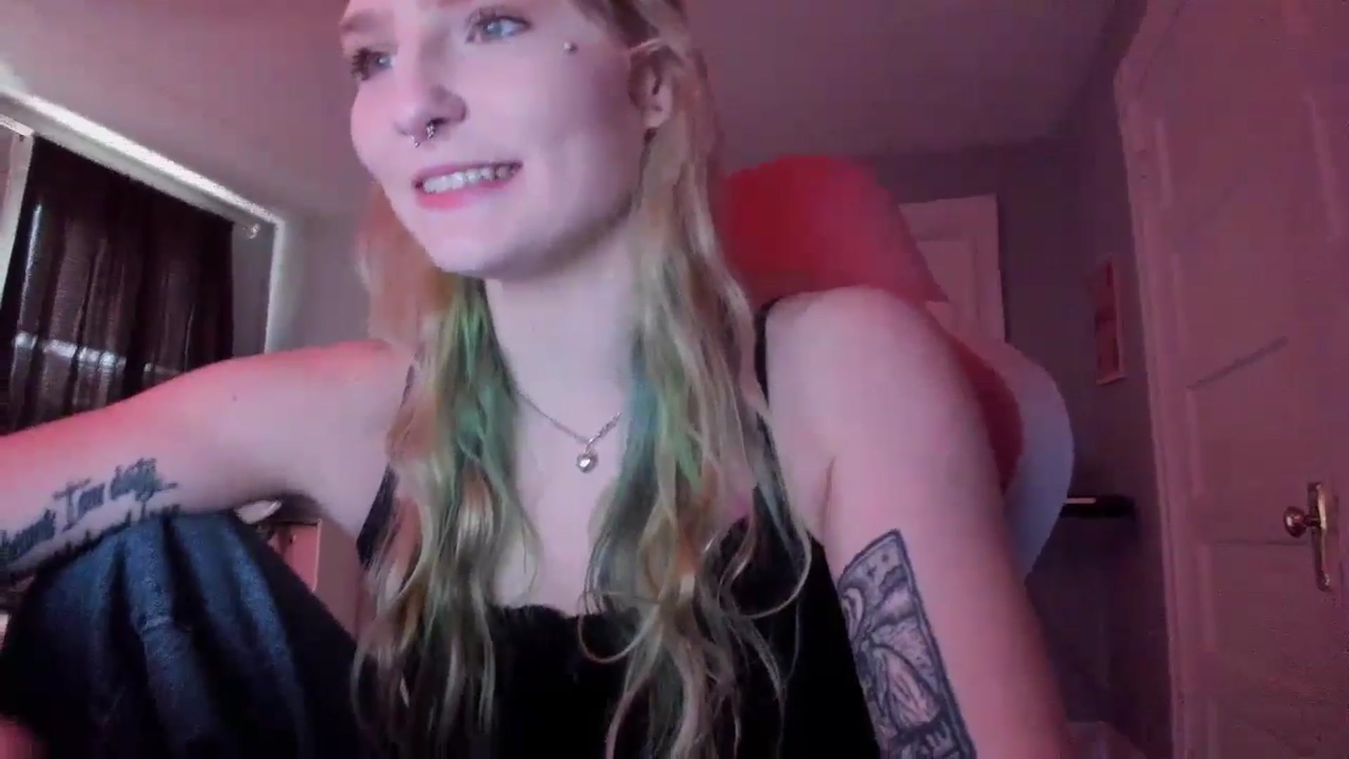 Gallery image thumbnail from DuckChan0's myfreecams stream on, 03/11/2026, 14:31 image 11 of 20