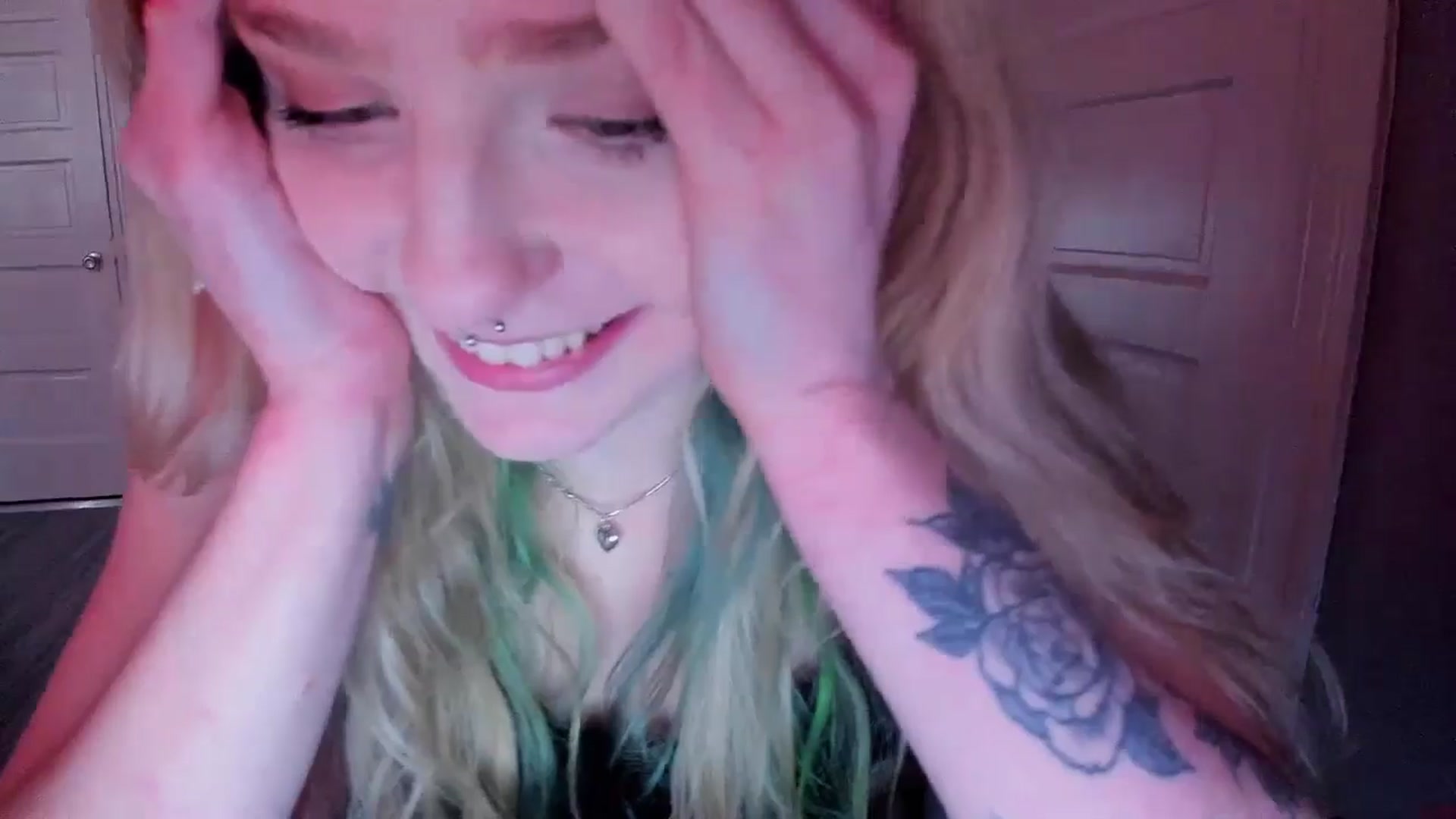 Gallery image thumbnail from DuckChan0's myfreecams stream on, 03/11/2026, 16:05 image 17 of 20