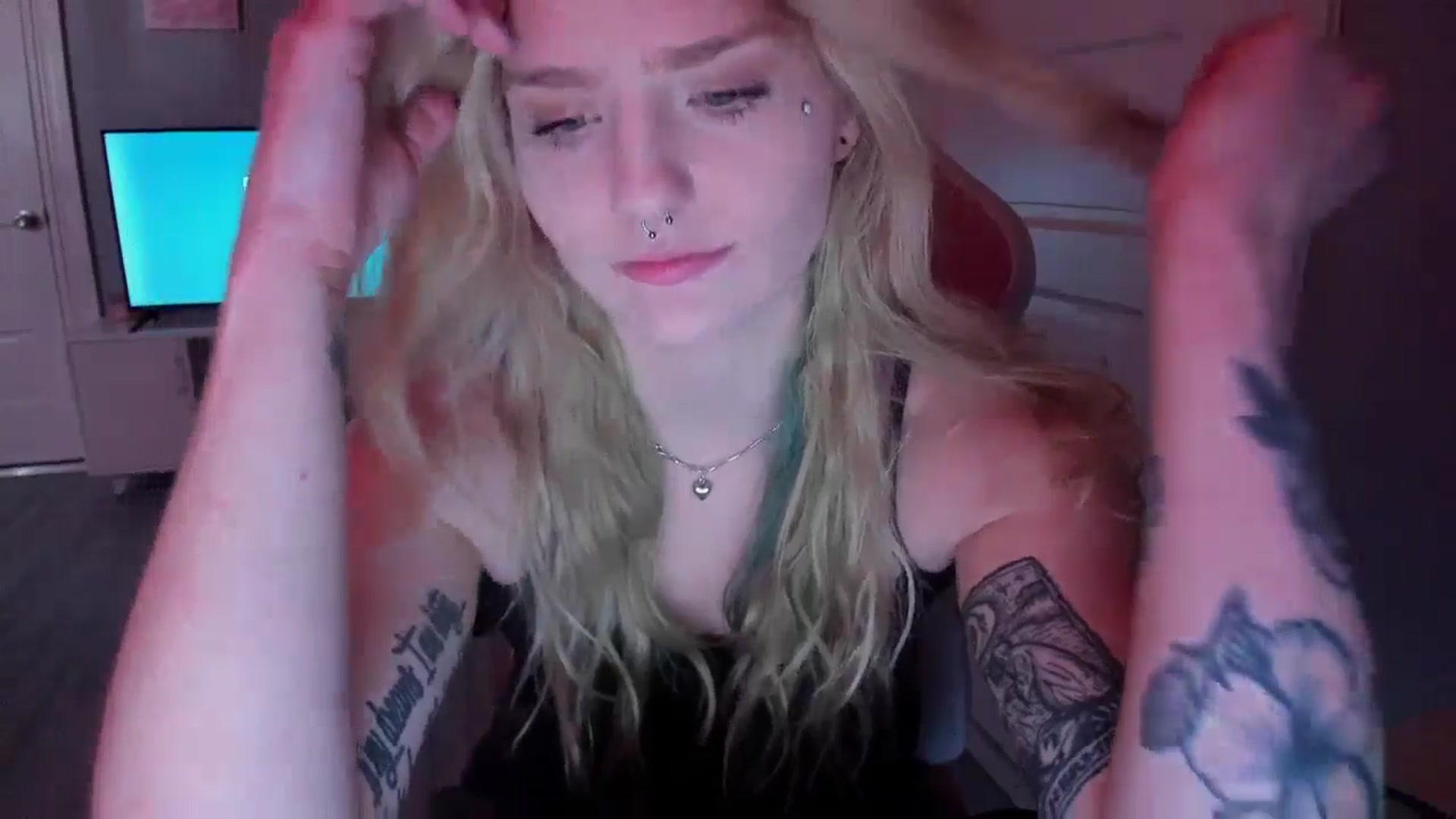 Gallery image thumbnail from DuckChan0's myfreecams stream on, 03/11/2026, 16:05 image 20 of 20