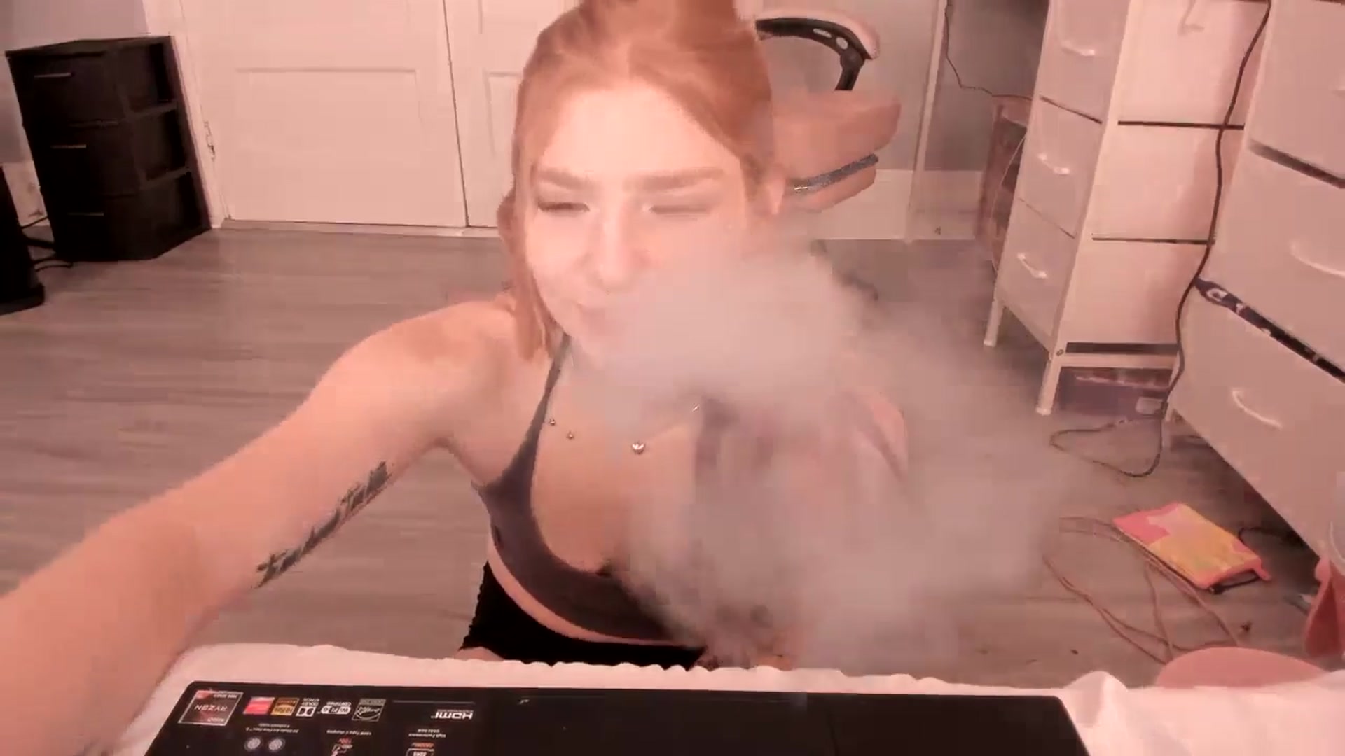 Gallery image thumbnail from DuckChan0's myfreecams stream on, 03/13/2026, 17:00 image 9 of 20