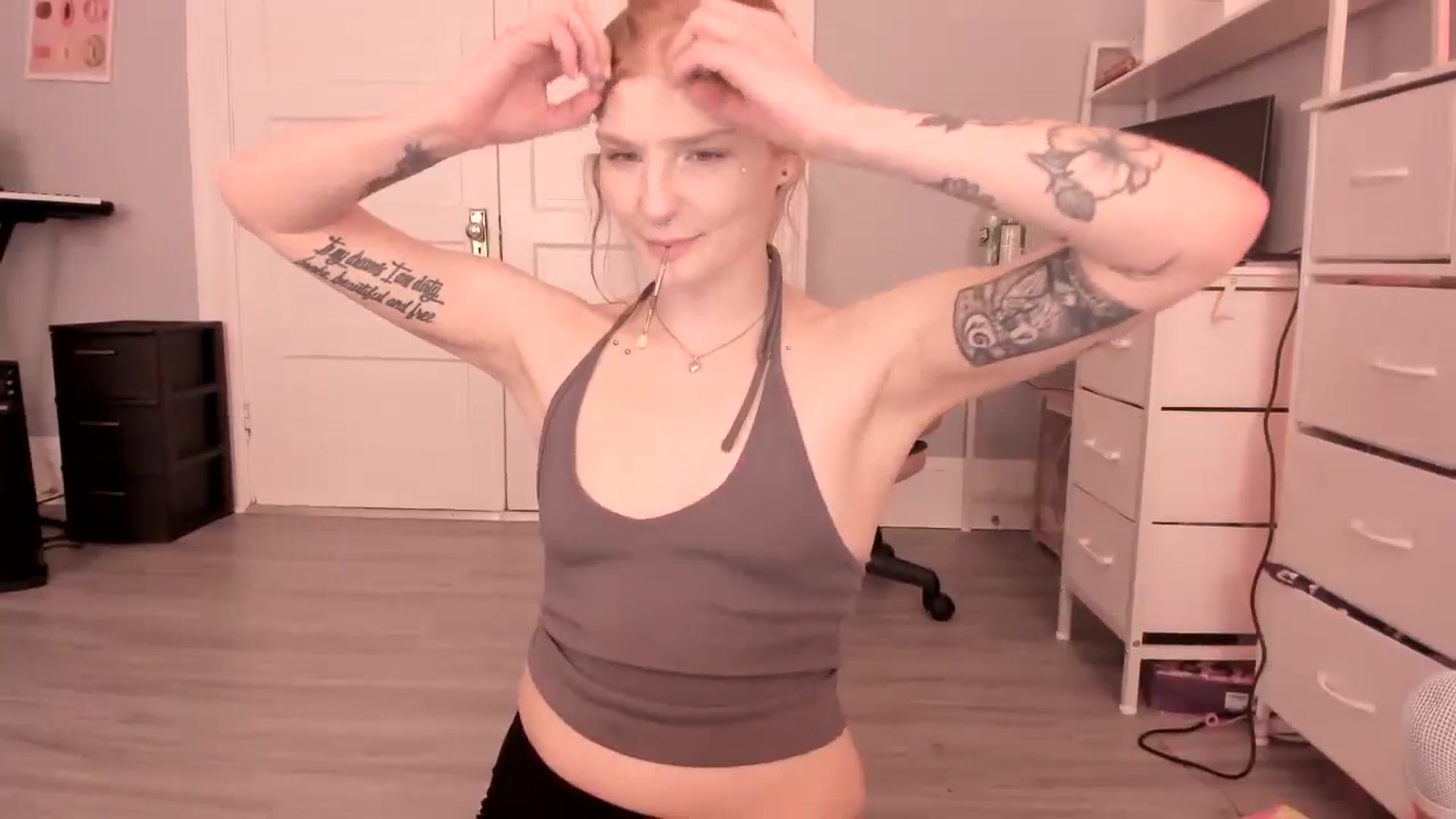 Gallery image thumbnail from DuckChan0's myfreecams stream on, 03/13/2026, 17:00 image 10 of 20