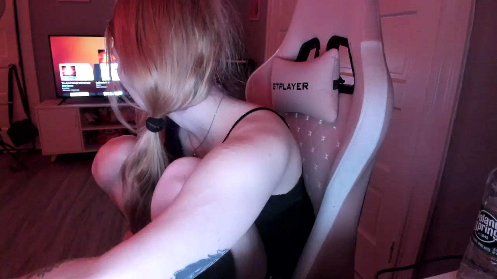 Gallery image thumbnail from DuckChan0's myfreecams stream on, 03/15/2026, 01:30 image 11 of 20