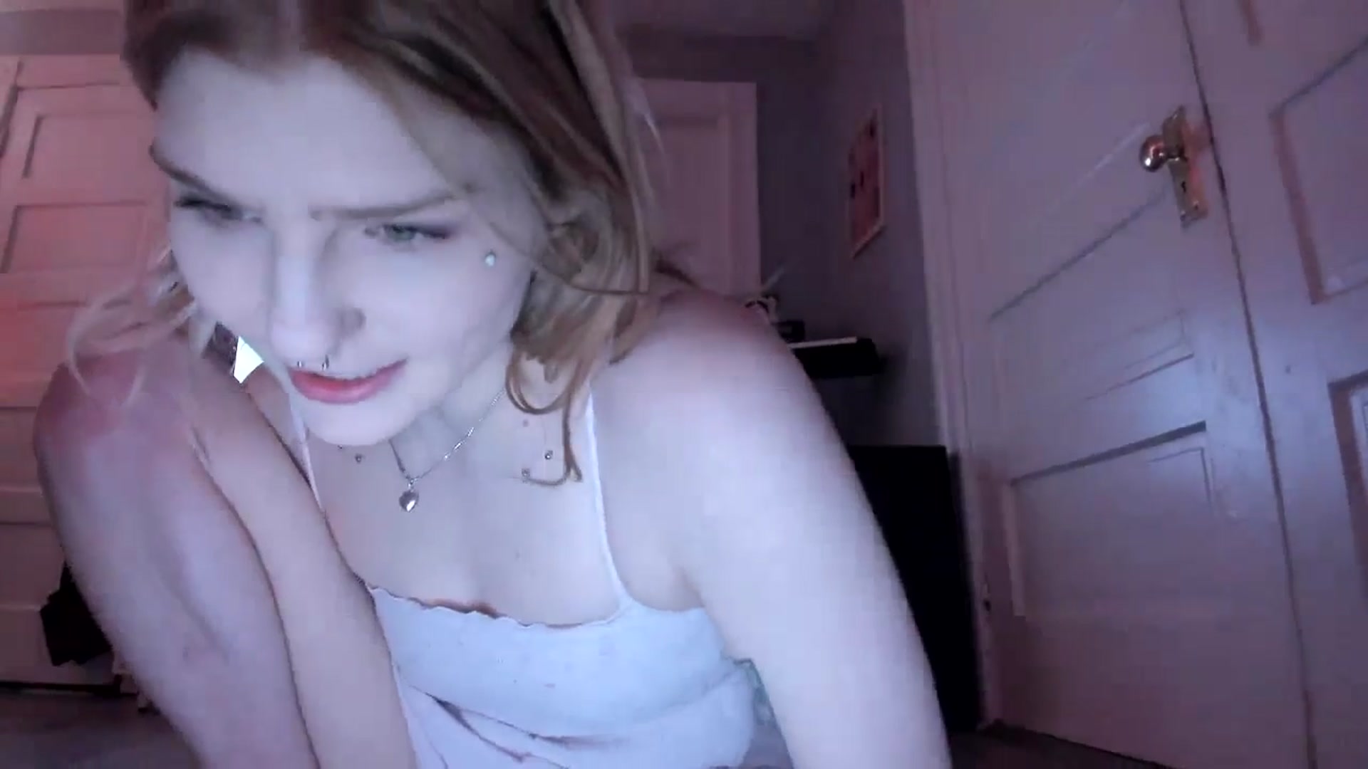 Gallery image thumbnail from DuckChan0's myfreecams stream on, 03/15/2026, 15:46 image 20 of 20