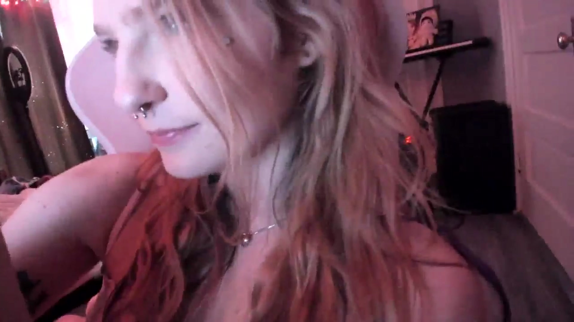 Gallery image thumbnail from DuckChan0's myfreecams stream on, 03/15/2026, 17:12 image 18 of 20