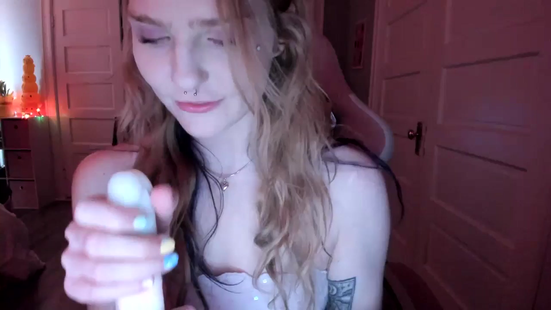 Gallery image thumbnail from DuckChan0's myfreecams stream on, 03/15/2026, 17:12 image 19 of 20