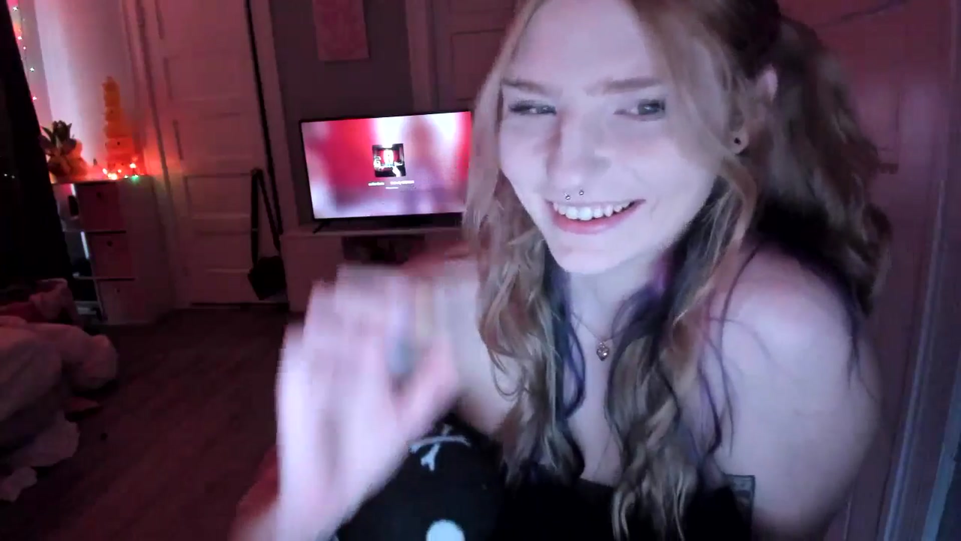 Gallery image thumbnail from DuckChan0's myfreecams stream on, 03/16/2026, 20:31 image 5 of 20