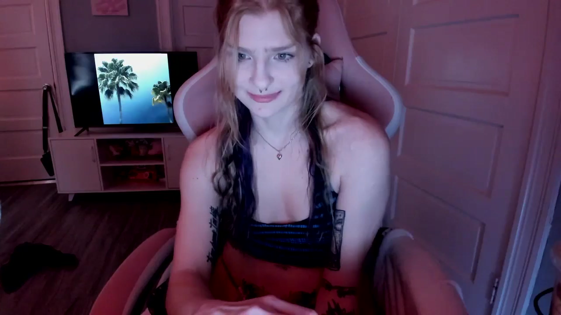 Gallery image thumbnail from DuckChan0's myfreecams stream on, 03/19/2026, 17:23 image 2 of 20