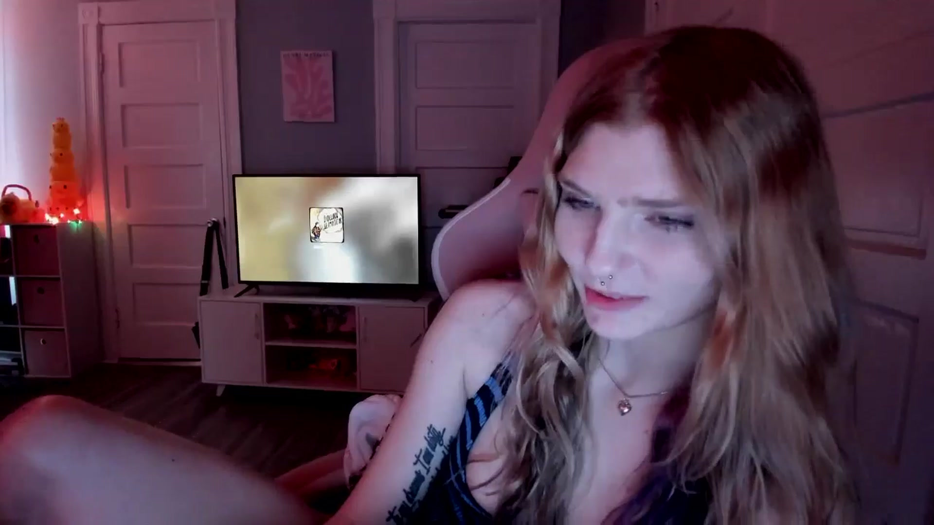 Gallery image thumbnail from DuckChan0's myfreecams stream on, 03/19/2026, 18:49 image 4 of 20