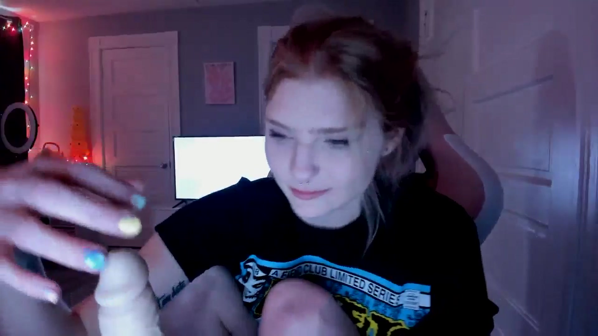 Gallery image thumbnail from DuckChan0's myfreecams stream on, 03/20/2026, 19:02 image 14 of 20