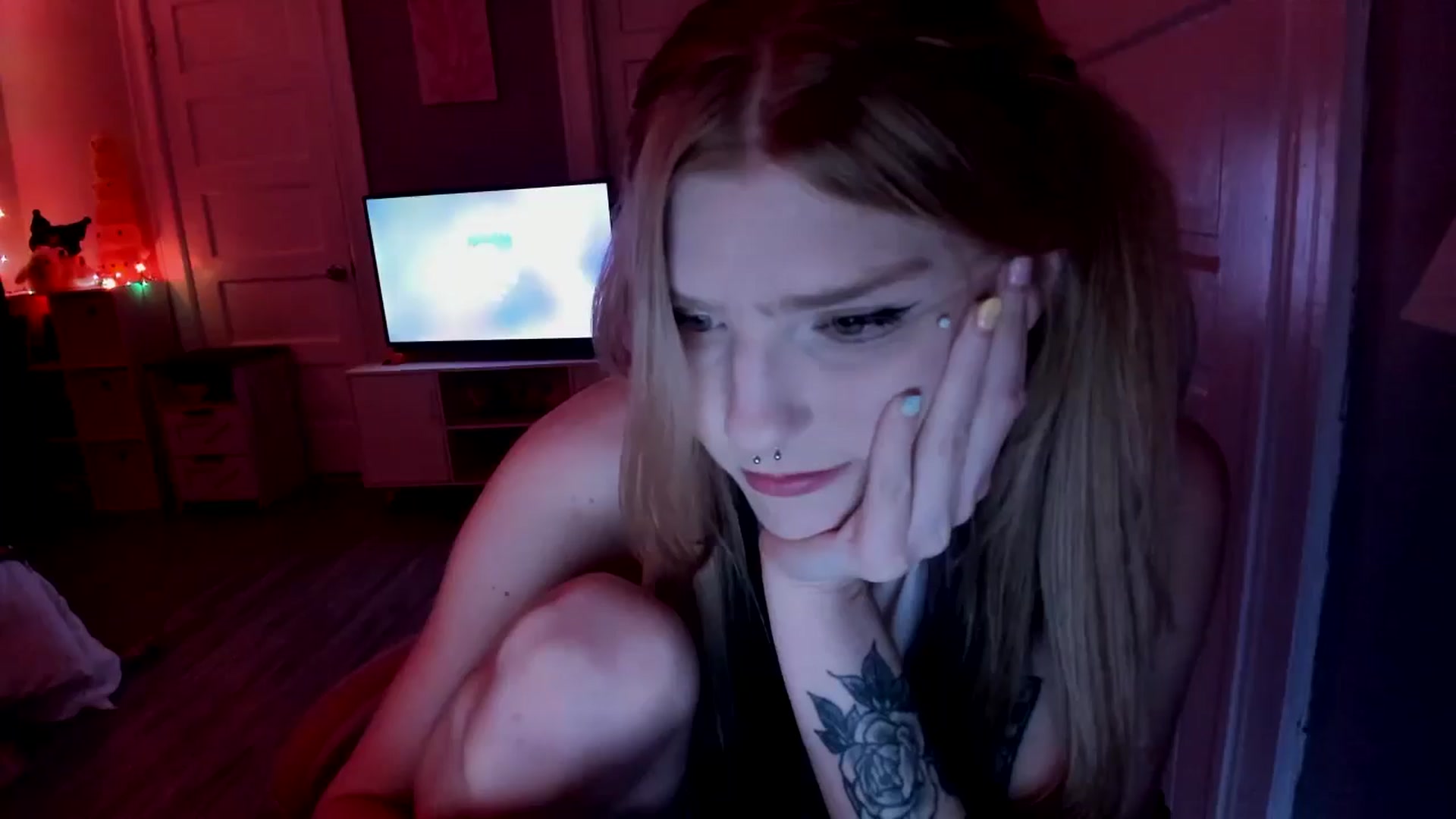 Gallery image thumbnail from DuckChan0's myfreecams stream on, 03/21/2026, 23:24 image 18 of 20