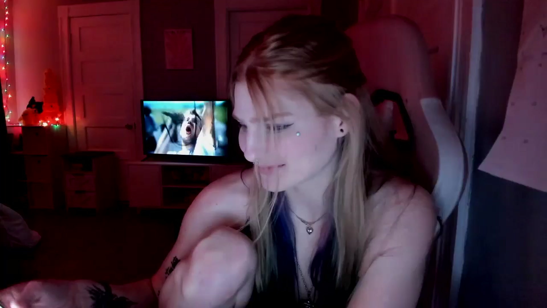 Gallery image thumbnail from DuckChan0's myfreecams stream on, 03/22/2026, 16:46 image 6 of 20