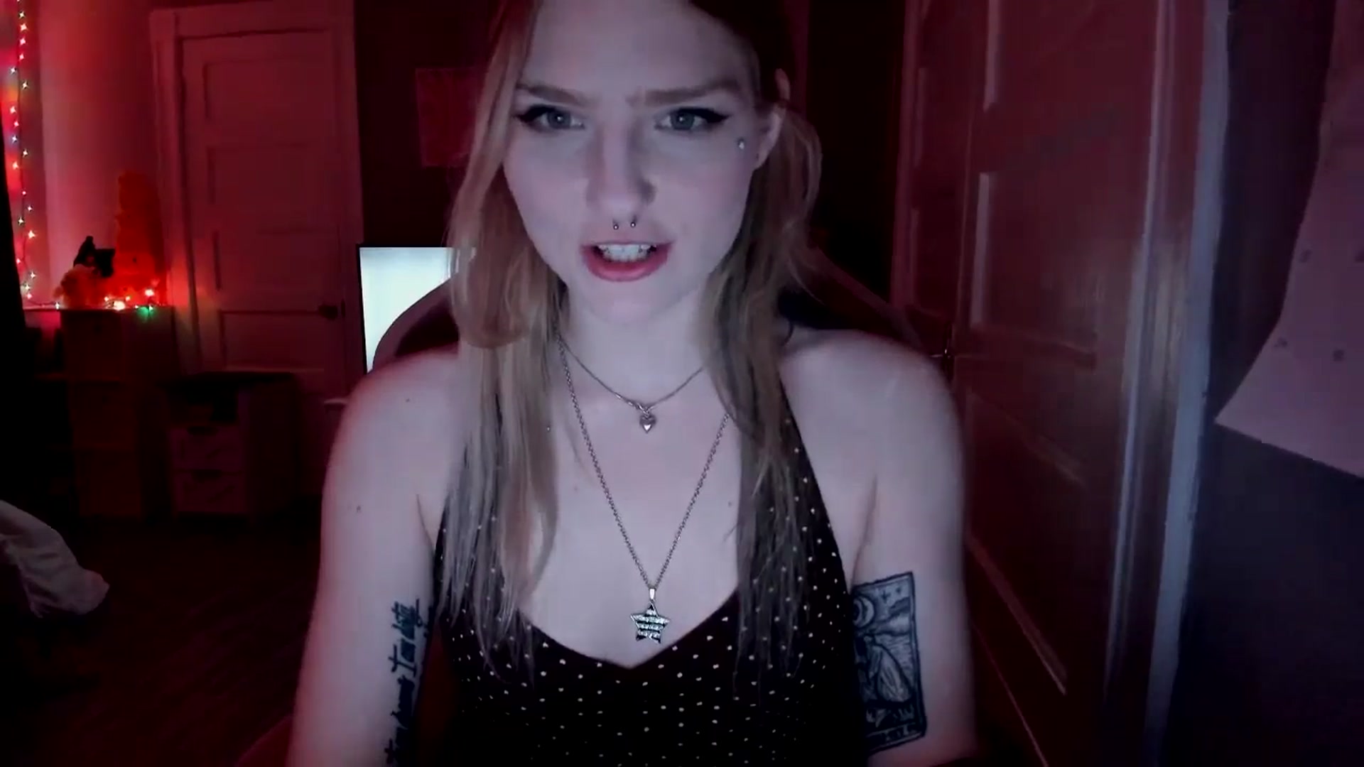 Gallery image thumbnail from DuckChan0's myfreecams stream on, 03/22/2026, 17:18 image 18 of 20