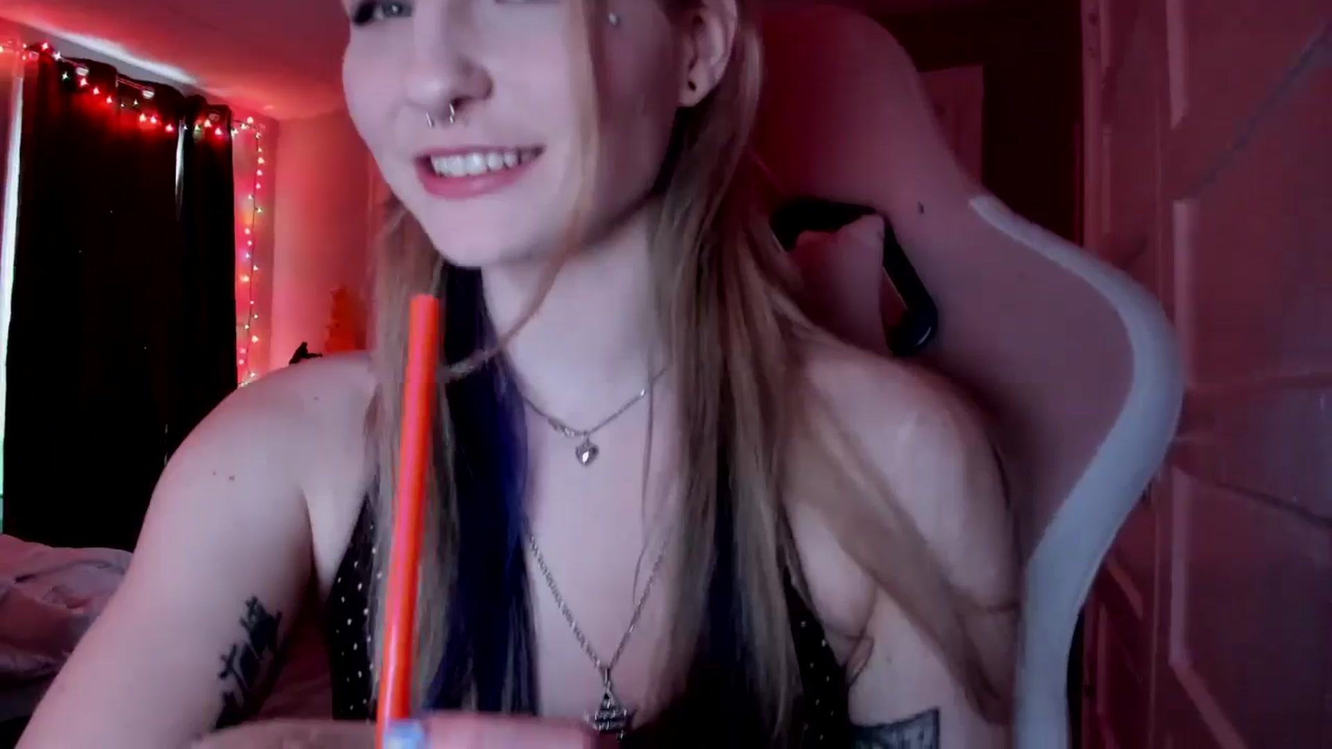 Gallery image thumbnail from DuckChan0's myfreecams stream on, 03/22/2026, 17:18 image 6 of 20