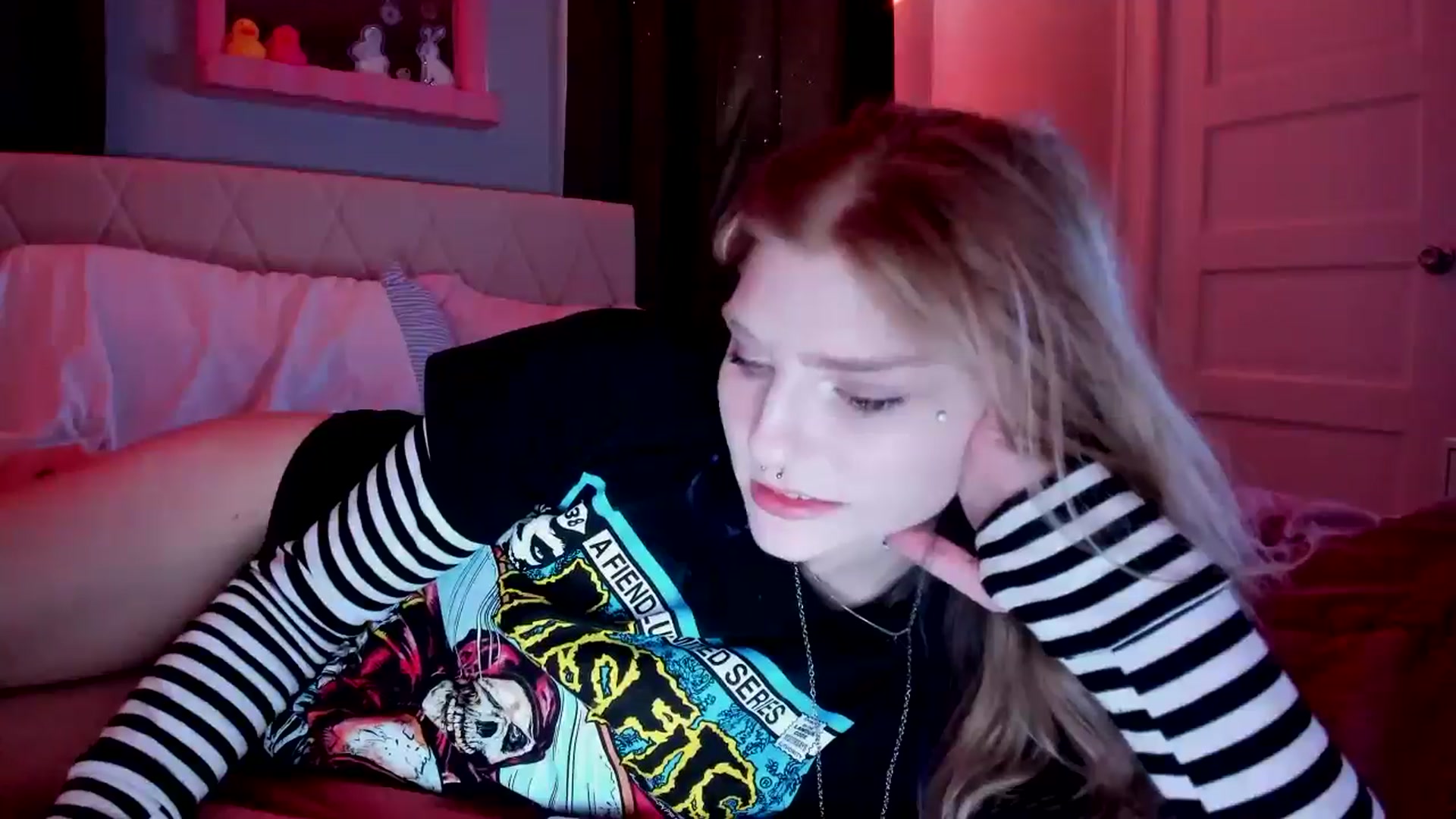 Gallery image thumbnail from DuckChan0's myfreecams stream on, 03/23/2026, 15:56 image 5 of 20