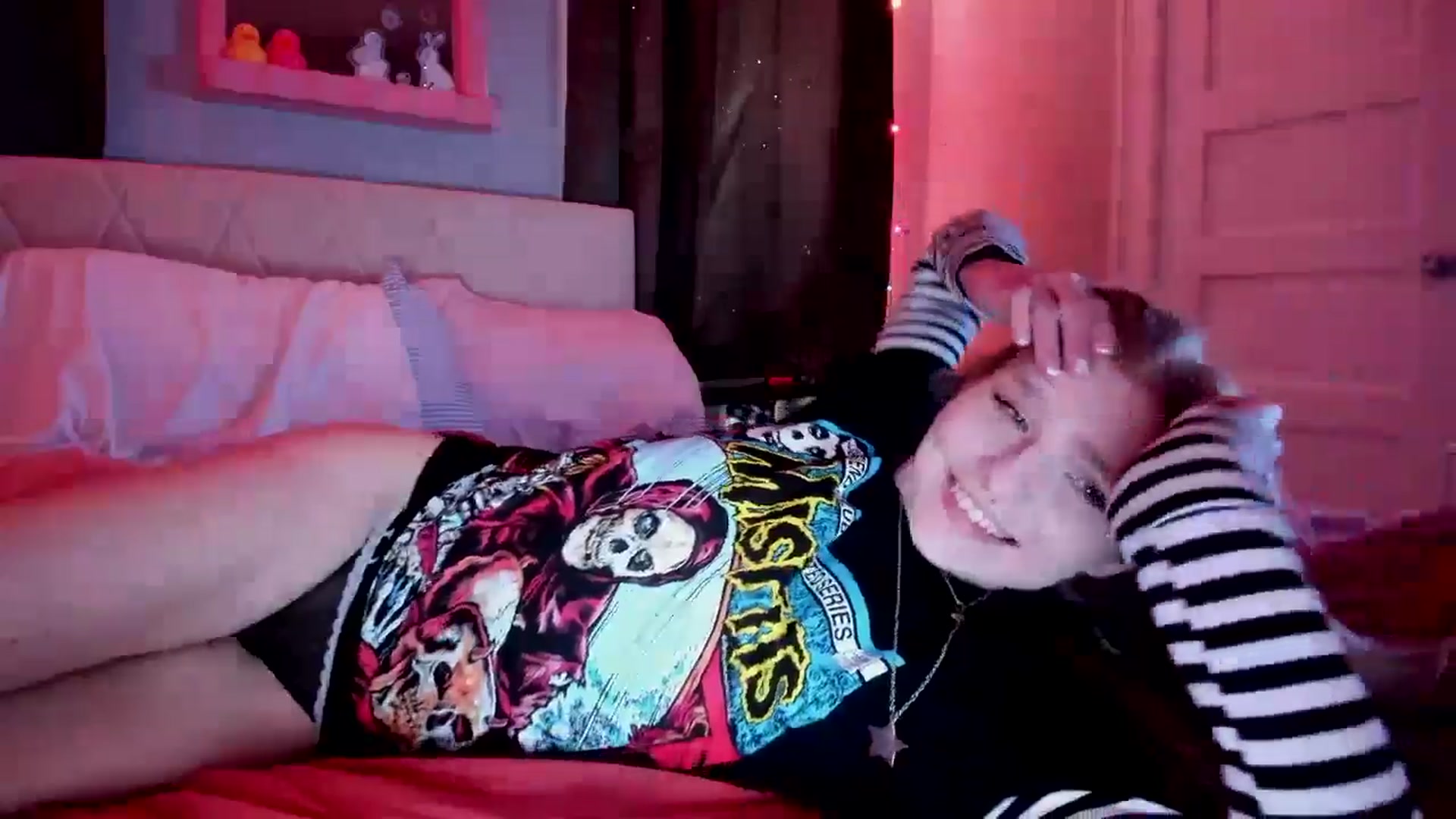 Gallery image thumbnail from DuckChan0's myfreecams stream on, 03/23/2026, 15:56 image 7 of 20