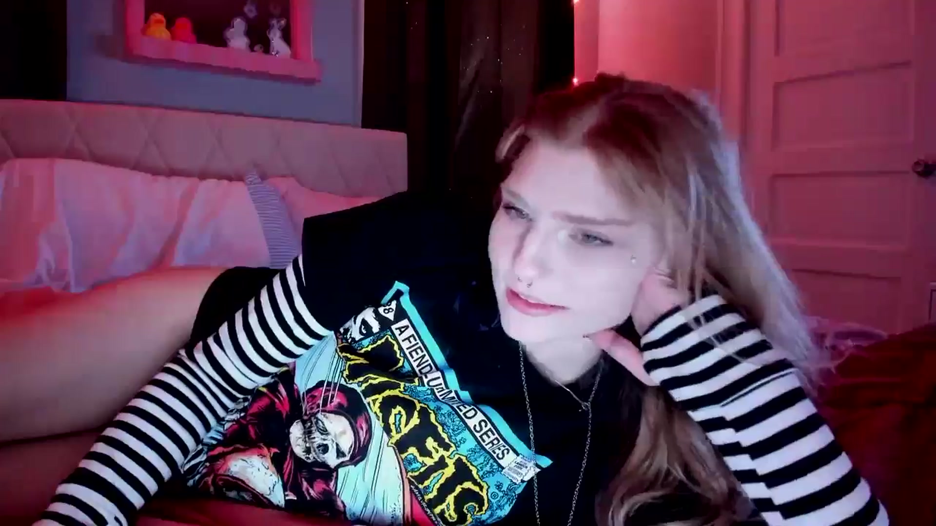 Gallery image thumbnail from DuckChan0's myfreecams stream on, 03/23/2026, 15:56 image 6 of 20