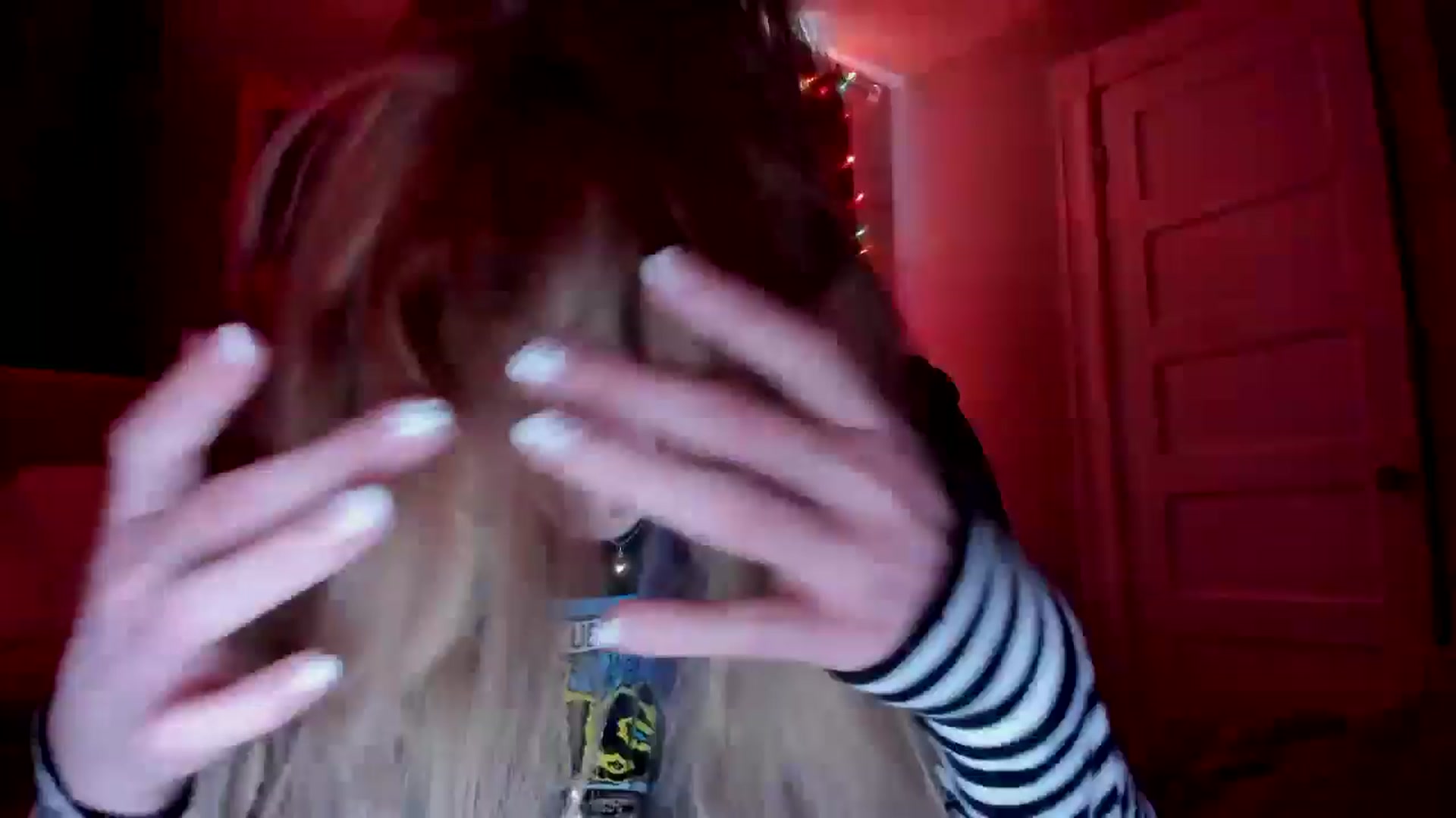 Gallery image thumbnail from DuckChan0's myfreecams stream on, 03/23/2026, 15:56 image 18 of 20